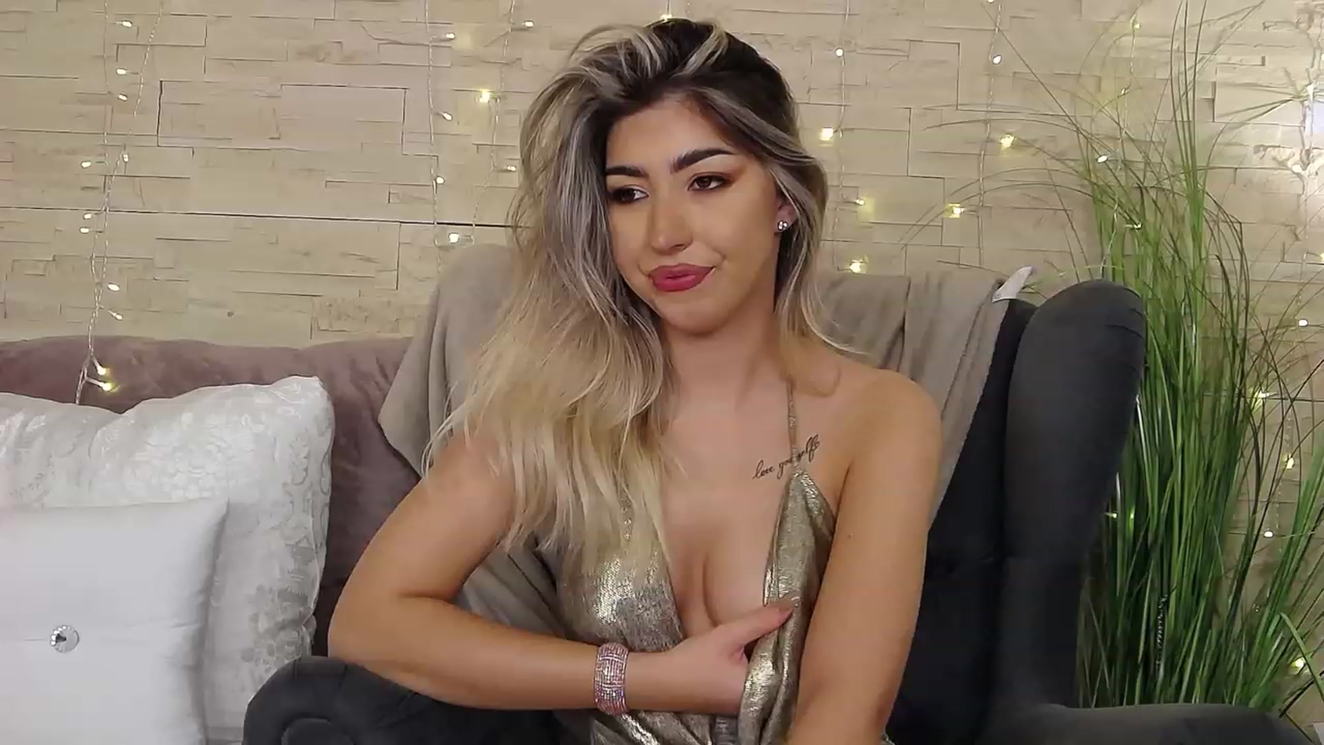 Gallery image thumbnail from SinfullKaty's myfreecams stream on, 03/10/2023, 15:33 image 14 of 20