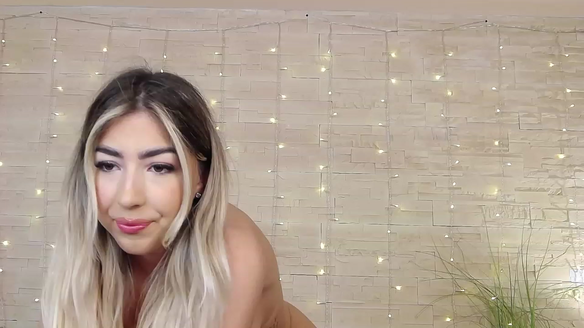 Gallery image thumbnail from SinfullKaty's myfreecams stream on, 03/27/2023, 09:32 image 8 of 20