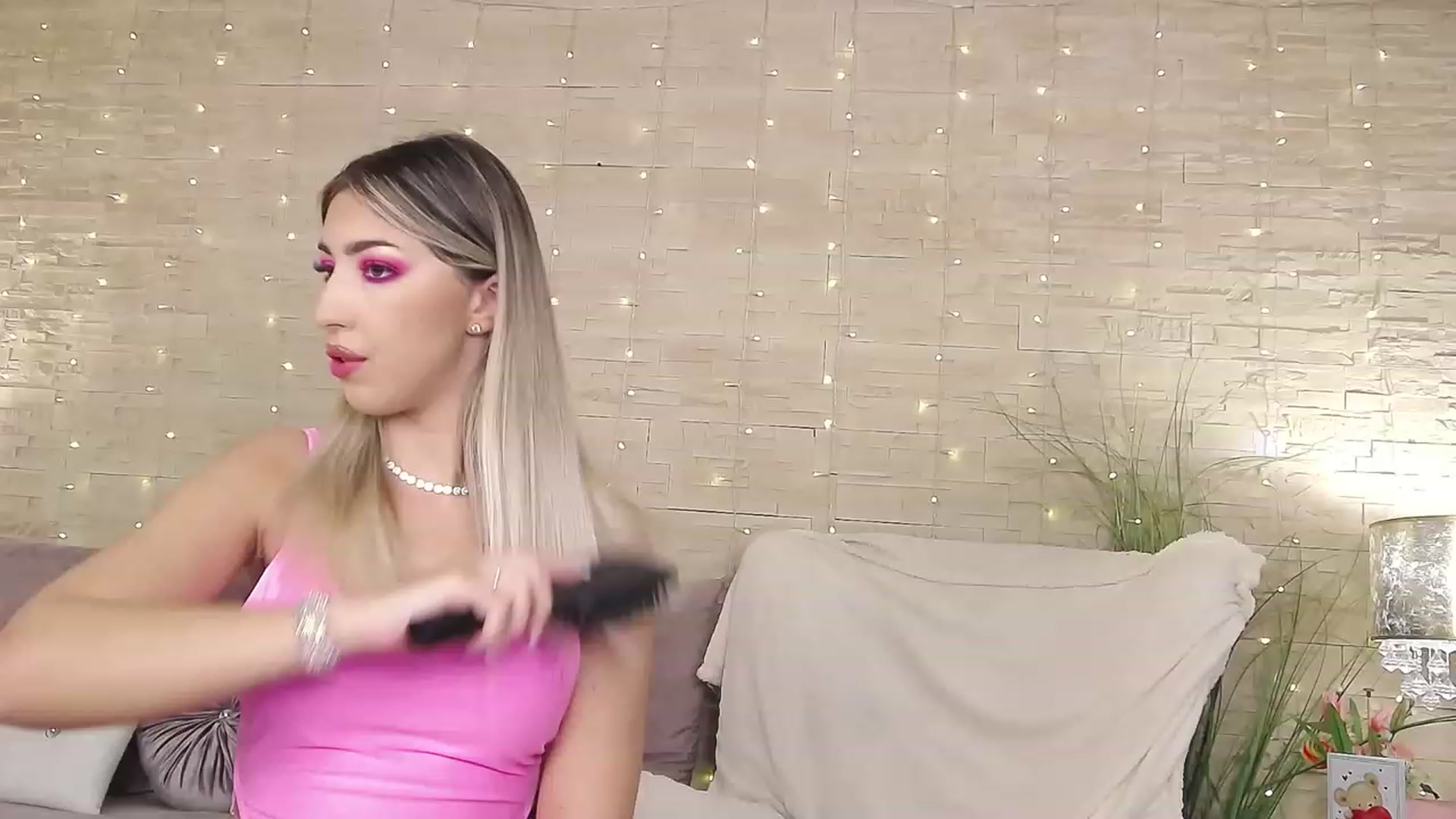 Gallery image thumbnail from SinfullKaty's myfreecams stream on, 04/11/2023, 07:06 image 12 of 20
