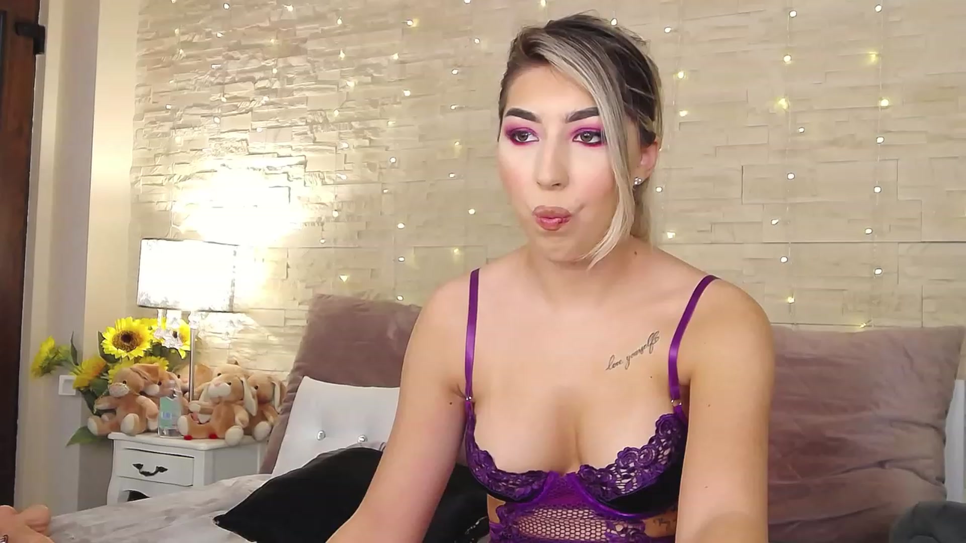 Gallery image thumbnail from SinfullKaty's myfreecams stream on, 04/14/2023, 10:02 image 1 of 20