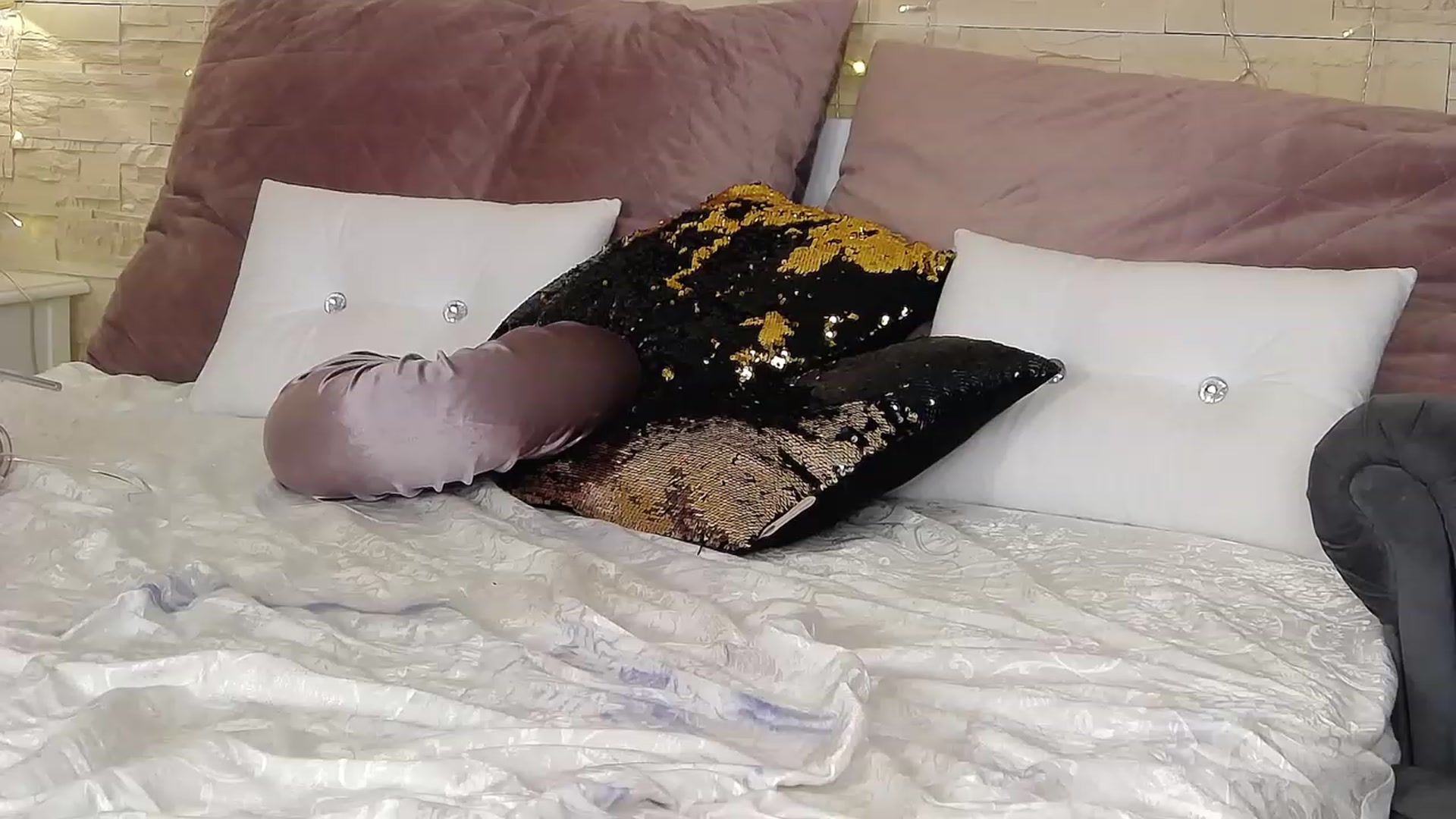 Gallery image thumbnail from SinfullKaty's myfreecams stream on, 04/21/2023, 15:29 image 16 of 20