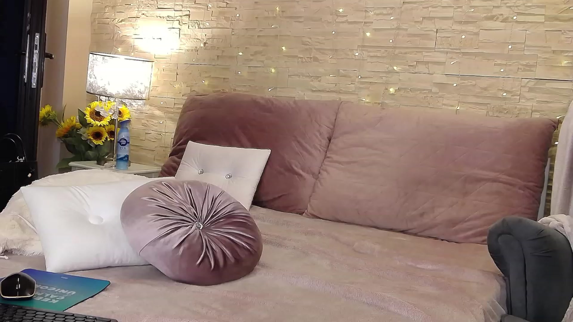 Gallery image thumbnail from SinfullKaty's myfreecams stream on, 05/16/2023, 10:27 image 15 of 20