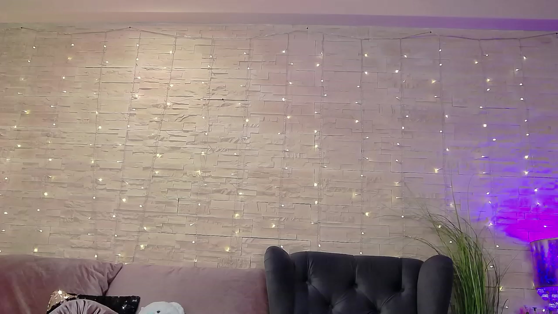 Gallery image thumbnail from SinfullKaty's myfreecams stream on, 05/25/2023, 08:30 image 15 of 20