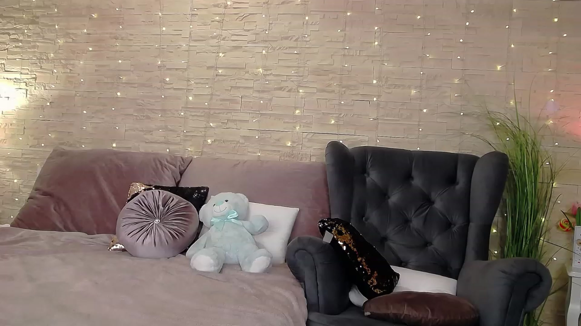 Gallery image thumbnail from SinfullKaty's myfreecams stream on, 05/25/2023, 09:45 image 11 of 20