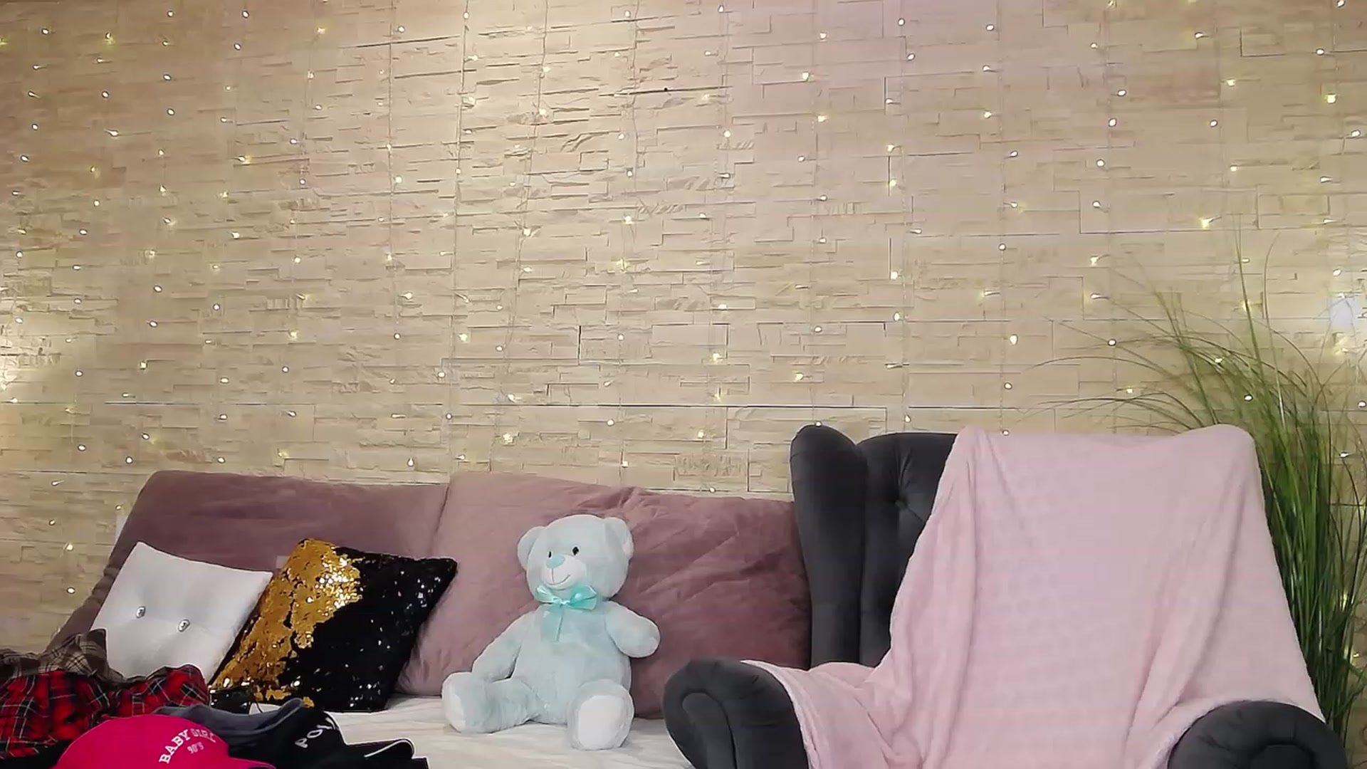 Gallery image thumbnail from SinfullKaty's myfreecams stream on, 05/28/2023, 13:06 image 7 of 20