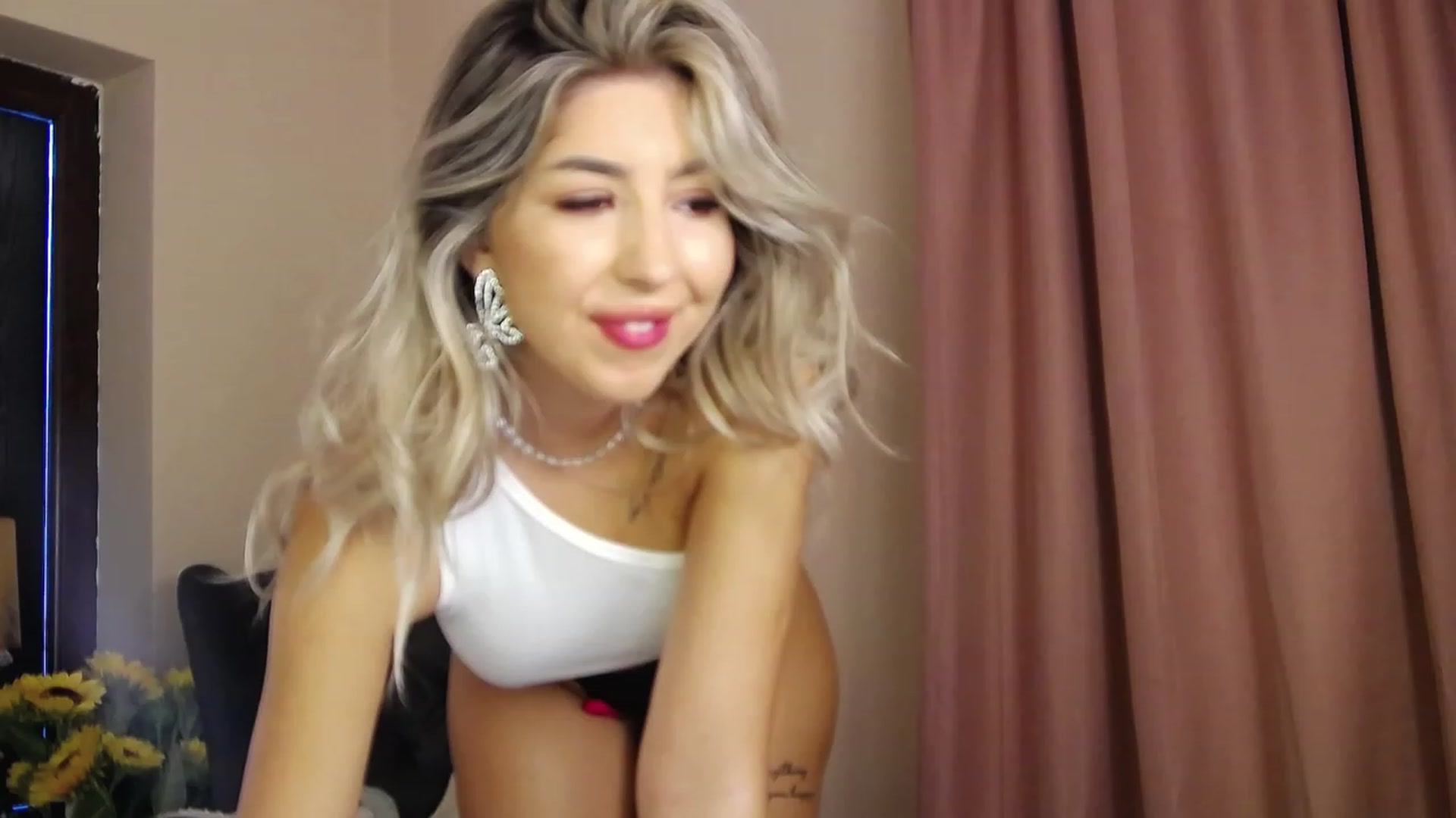 Gallery image thumbnail from SinfullKaty's myfreecams stream on, 06/10/2023, 08:28 image 9 of 20