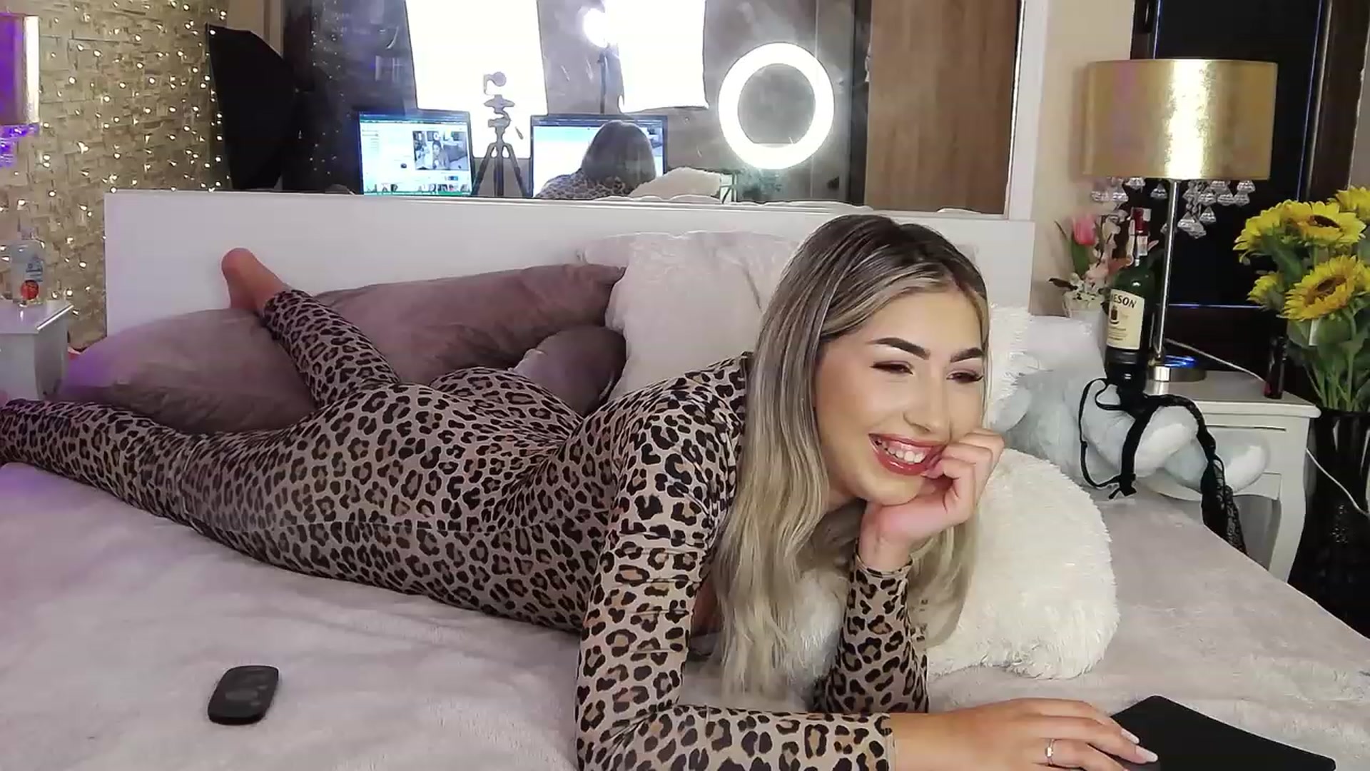 Gallery image thumbnail from SinfullKaty's myfreecams stream on, 06/12/2023, 15:30 image 1 of 20