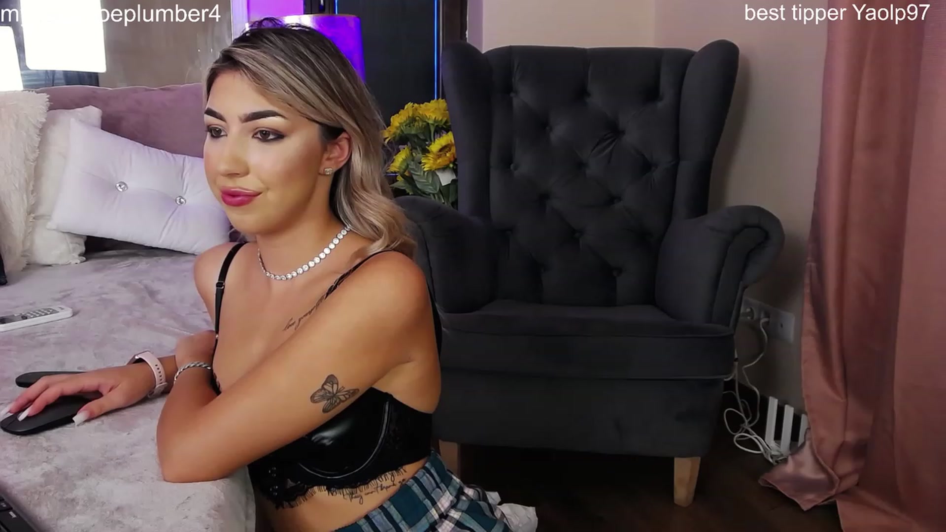 Gallery image thumbnail from SinfullKaty's myfreecams stream on, 08/01/2023, 11:36 image 10 of 20