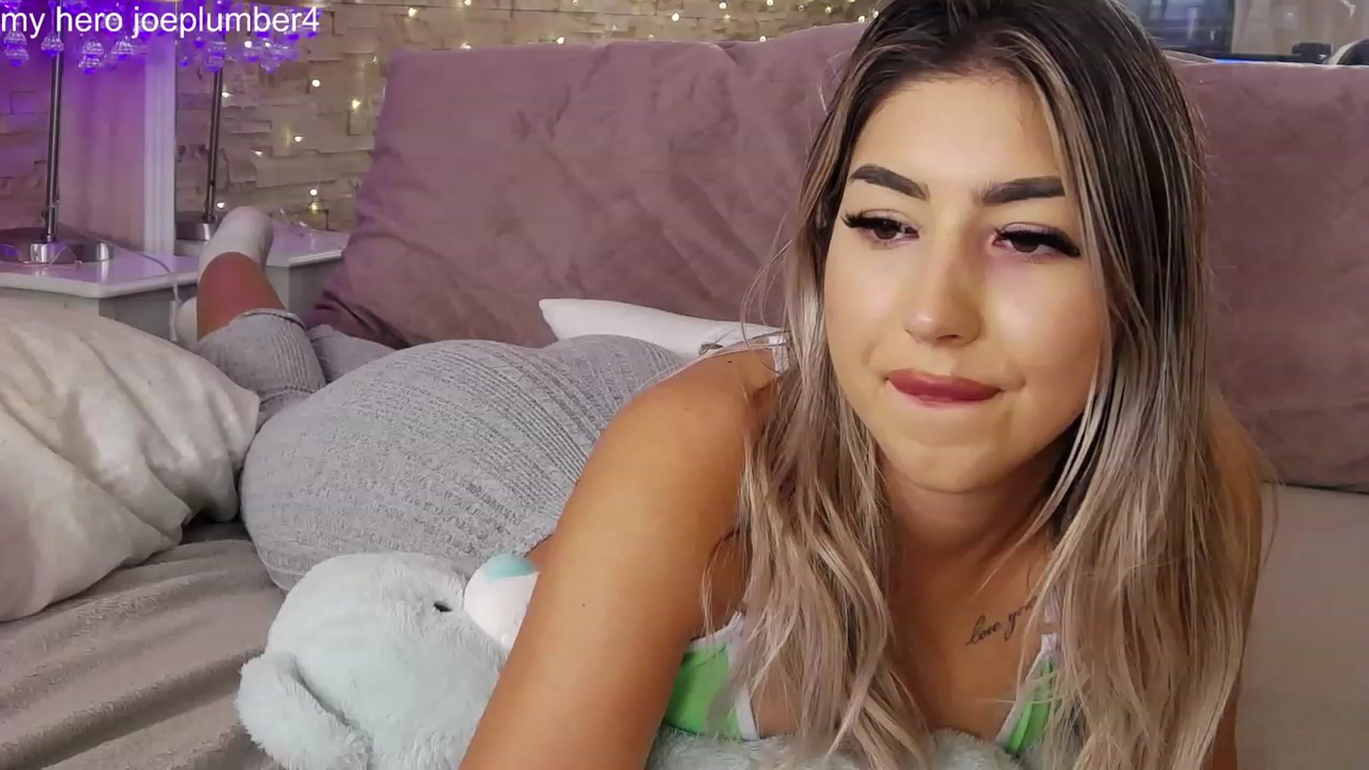 Gallery image thumbnail from SinfullKaty's myfreecams stream on, 08/17/2023, 12:44 image 17 of 20