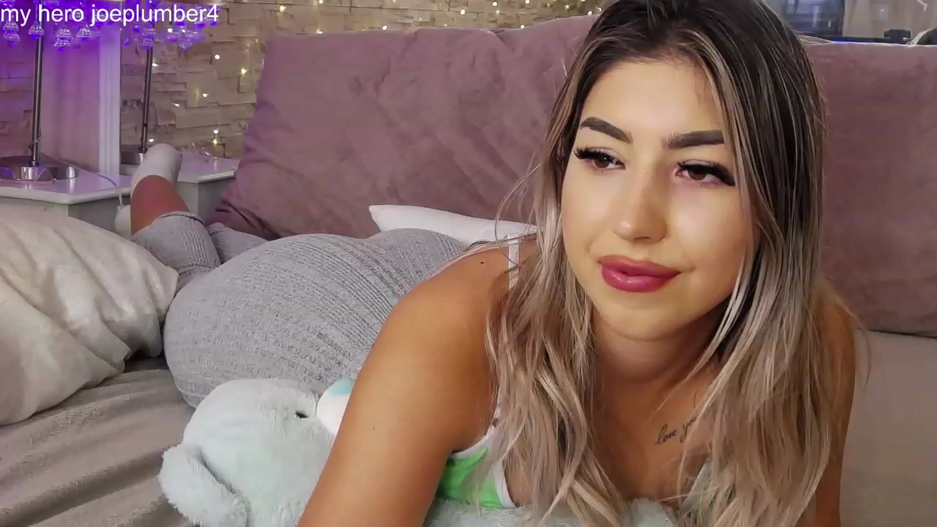 Gallery image thumbnail from SinfullKaty's myfreecams stream on, 08/17/2023, 12:44 image 18 of 20