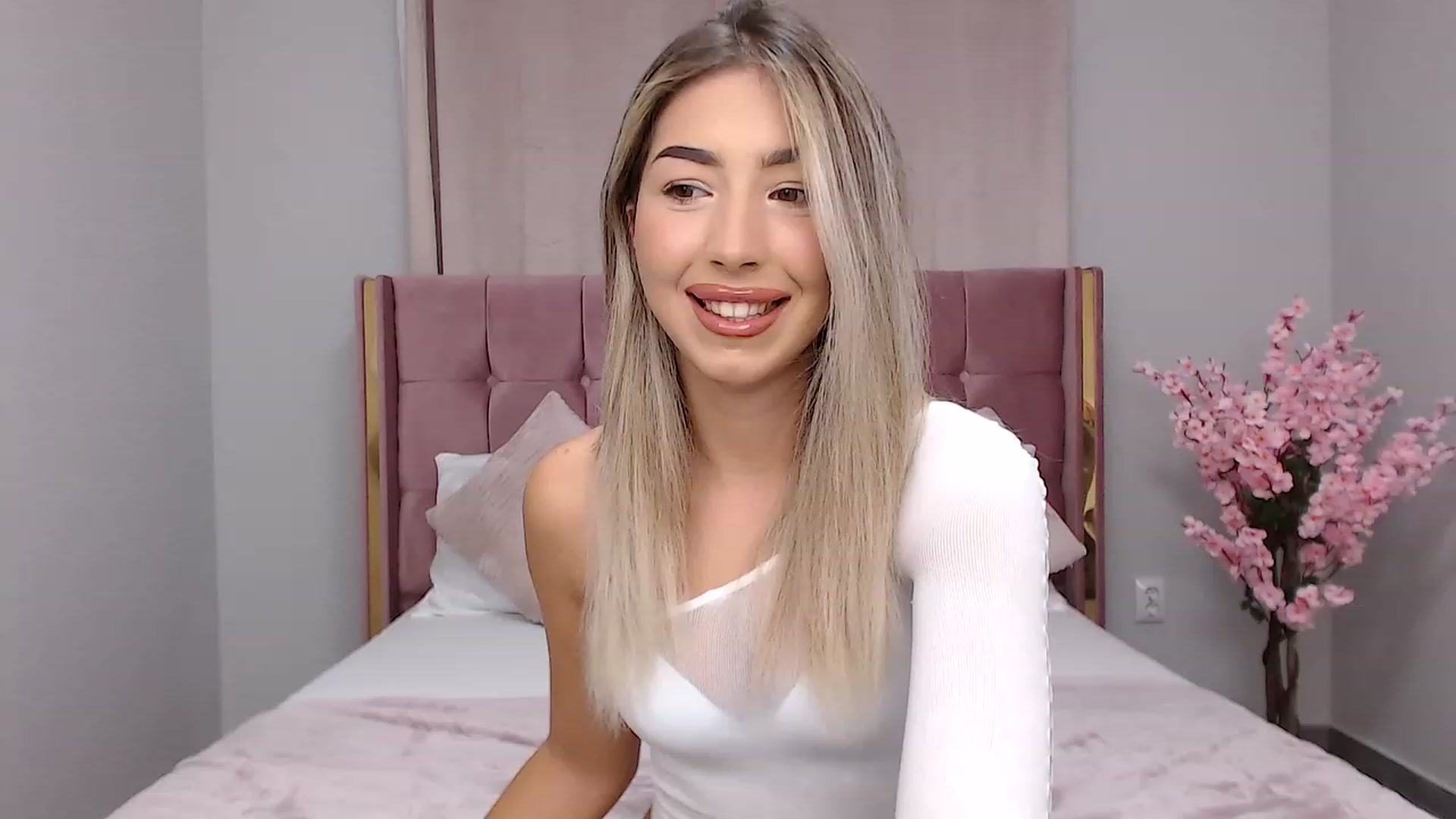 Gallery image thumbnail from SinfullKaty's myfreecams stream on, 09/05/2023, 13:10 image 3 of 20