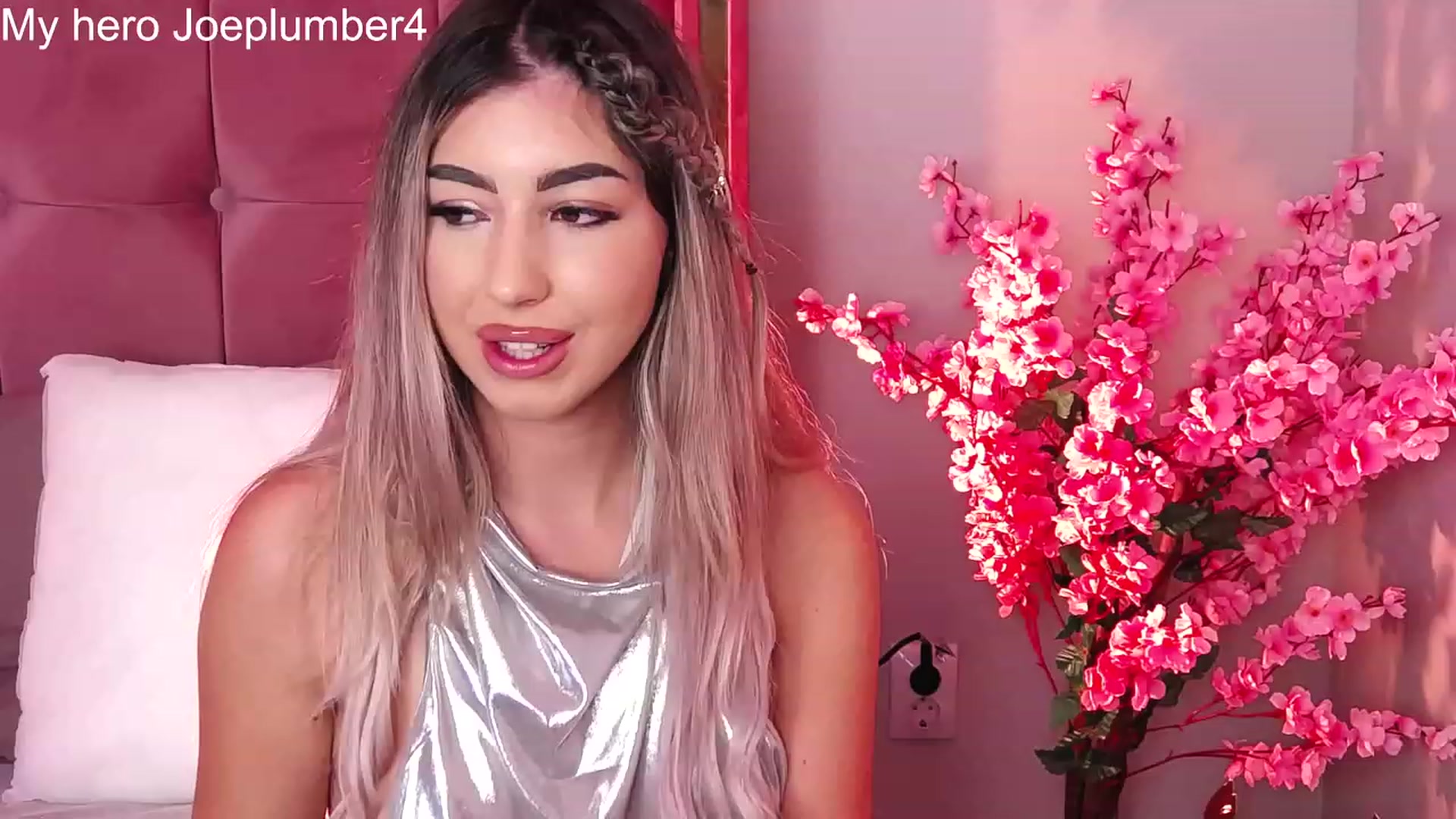 Gallery image thumbnail from SinfullKaty's myfreecams stream on, 09/18/2023, 10:52 image 6 of 20