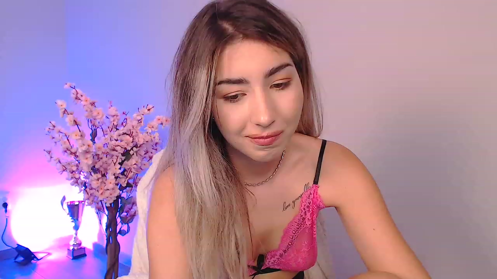 Gallery image thumbnail from SinfullKaty's myfreecams stream on, 10/04/2023, 12:57 image 17 of 20