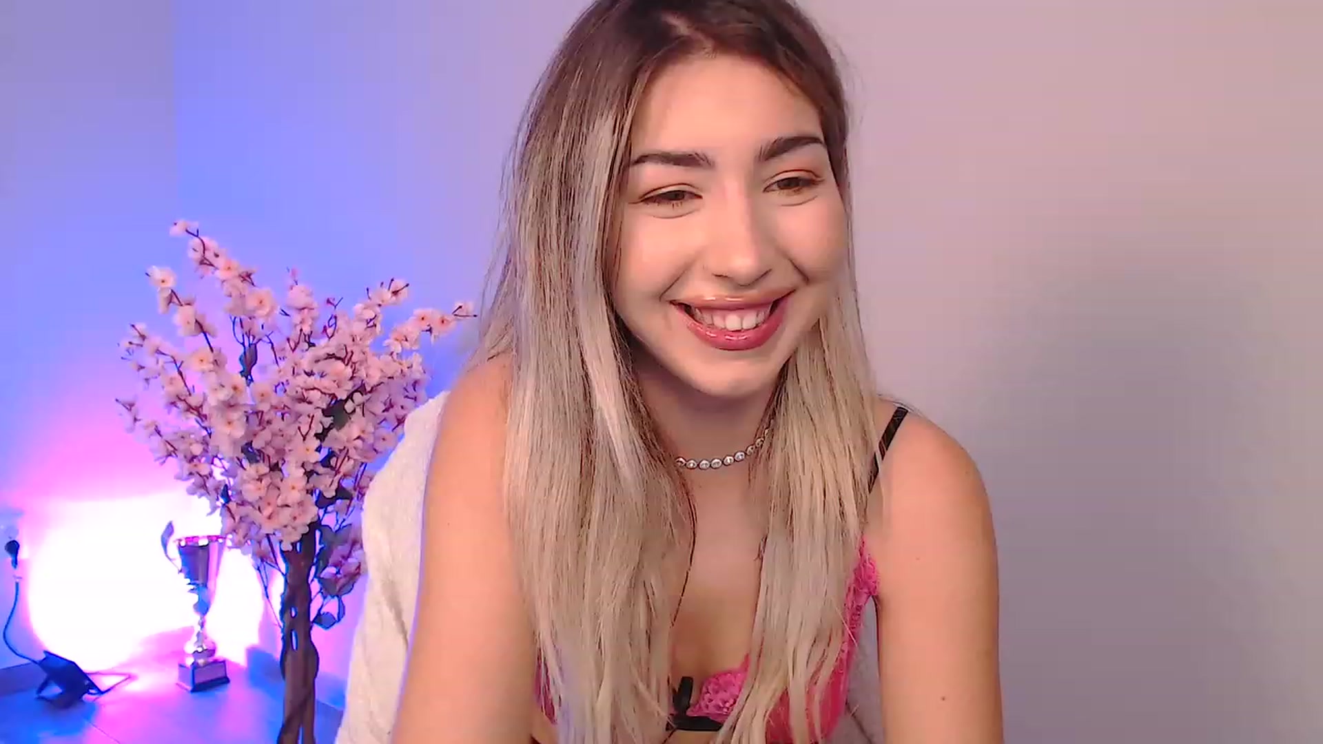Gallery image thumbnail from SinfullKaty's myfreecams stream on, 10/04/2023, 12:57 image 15 of 20