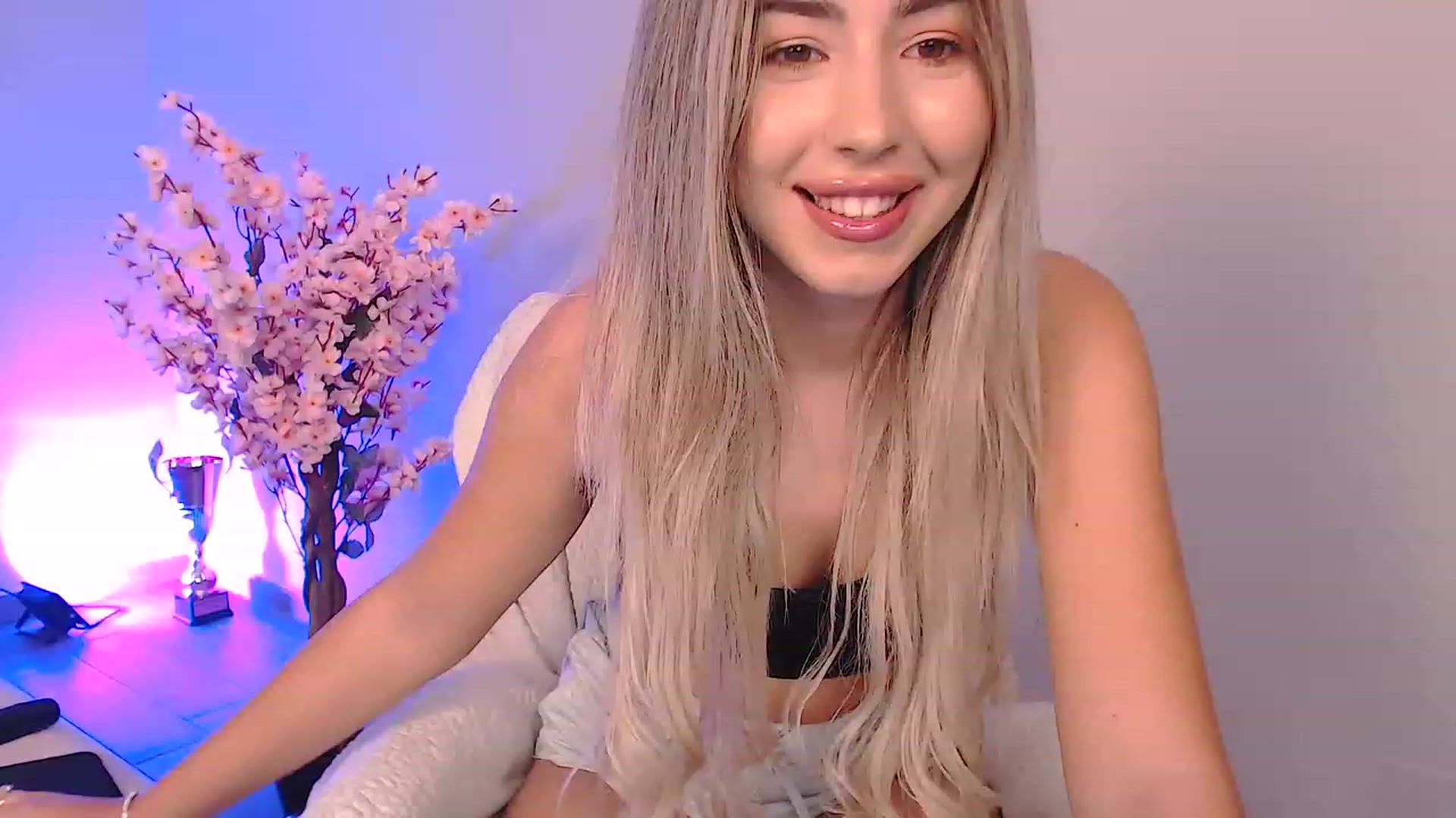 Gallery image thumbnail from SinfullKaty's myfreecams stream on, 10/04/2023, 15:25 image 17 of 20
