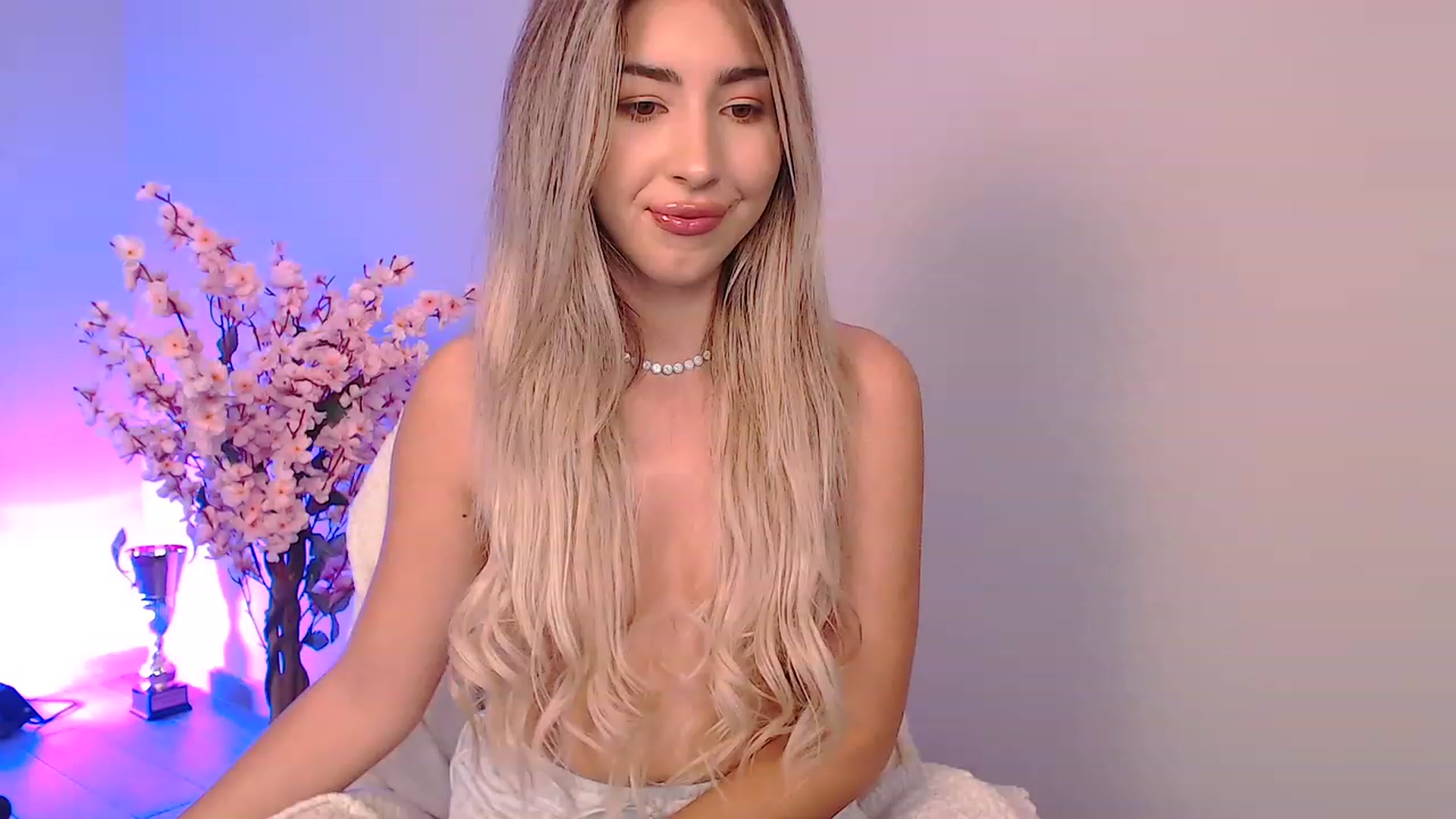 Gallery image thumbnail from SinfullKaty's myfreecams stream on, 10/04/2023, 15:25 image 8 of 20