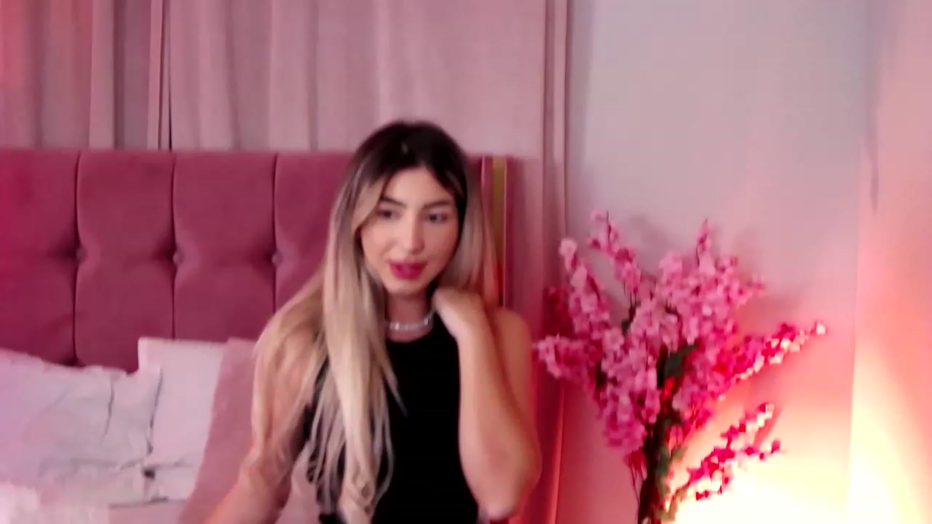 Gallery image thumbnail from SinfullKaty's myfreecams stream on, 10/05/2023, 18:13 image 19 of 20
