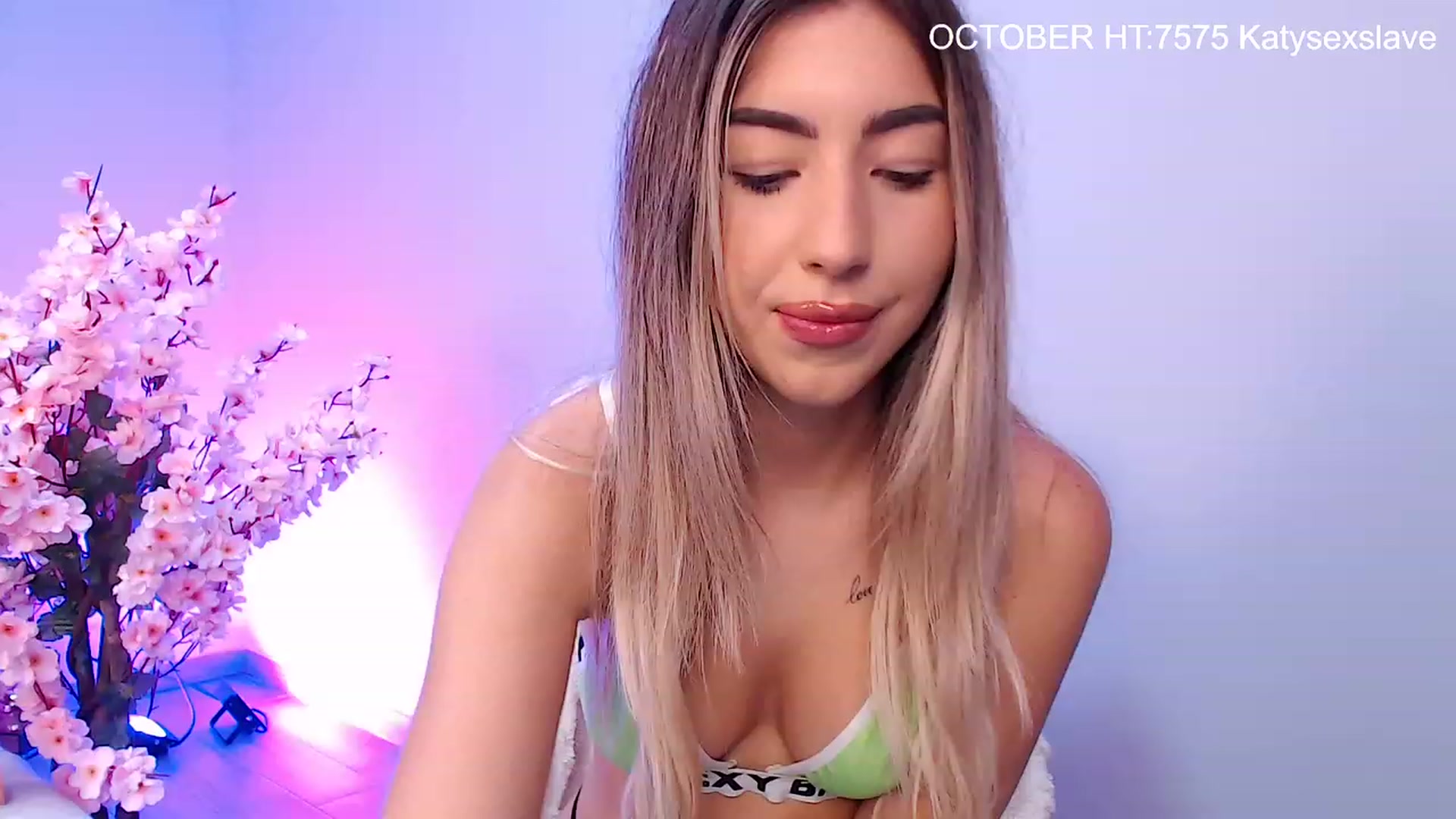 Gallery image thumbnail from SinfullKaty's myfreecams stream on, 10/11/2023, 09:24 image 7 of 20
