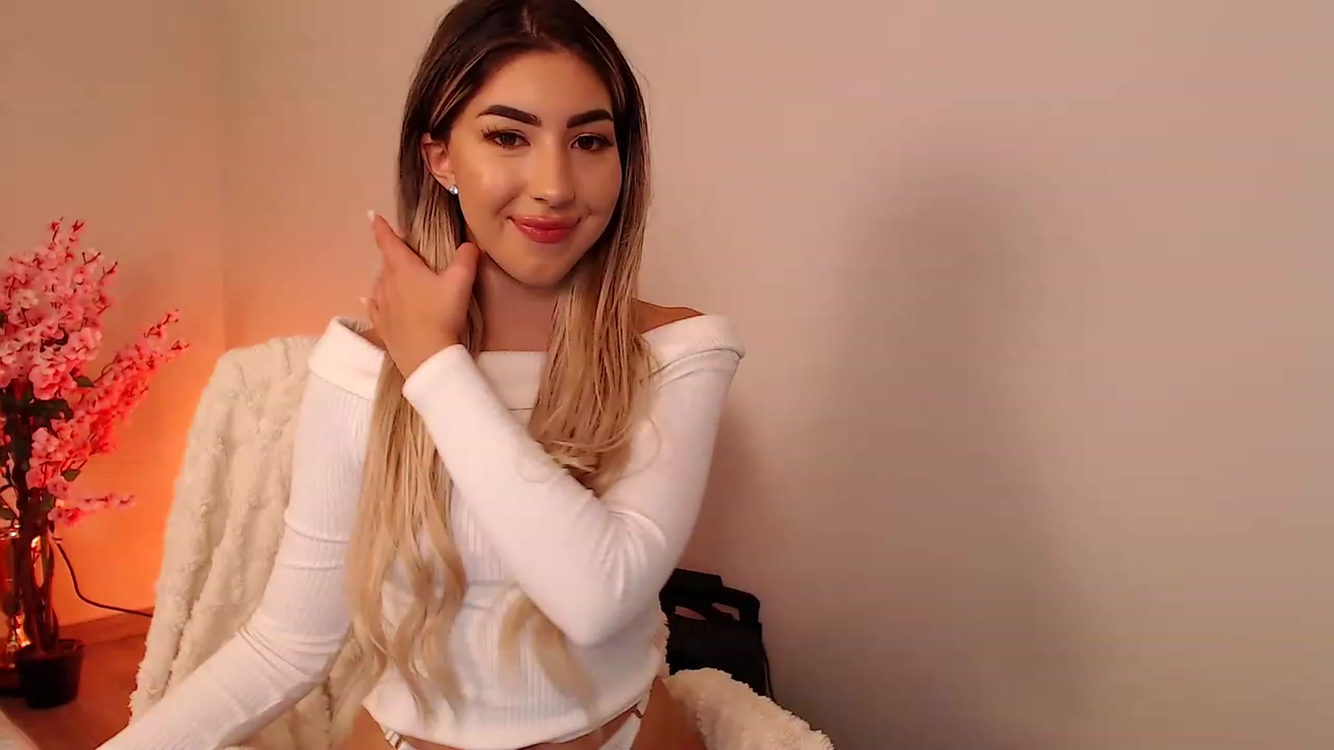 Gallery image thumbnail from SinfullKaty's myfreecams stream on, 10/12/2023, 18:50 image 6 of 20