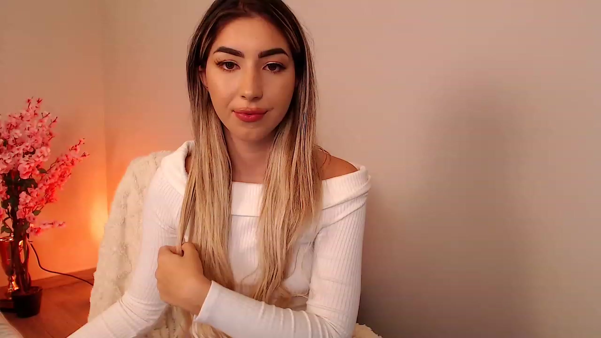 Gallery image thumbnail from SinfullKaty's myfreecams stream on, 10/12/2023, 18:50 image 16 of 20
