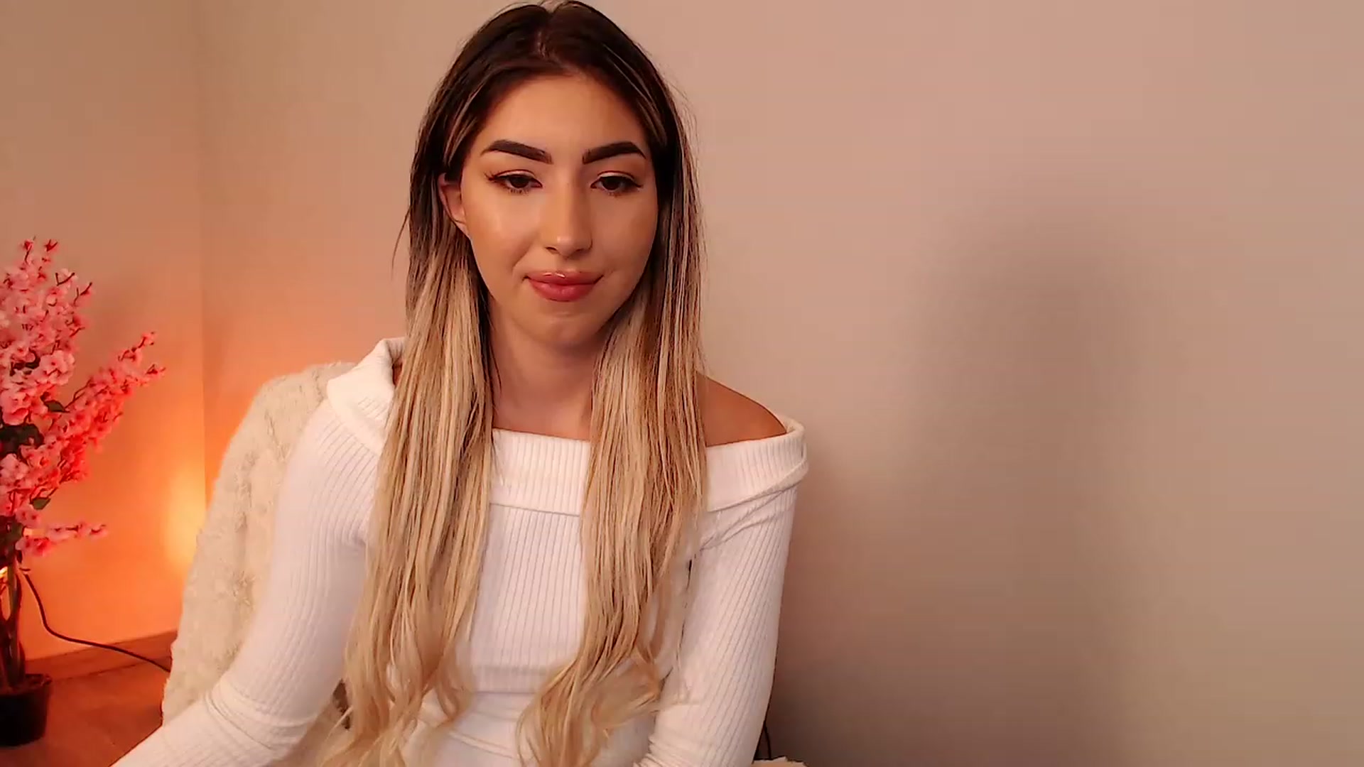 Gallery image thumbnail from SinfullKaty's myfreecams stream on, 10/12/2023, 18:50 image 12 of 20