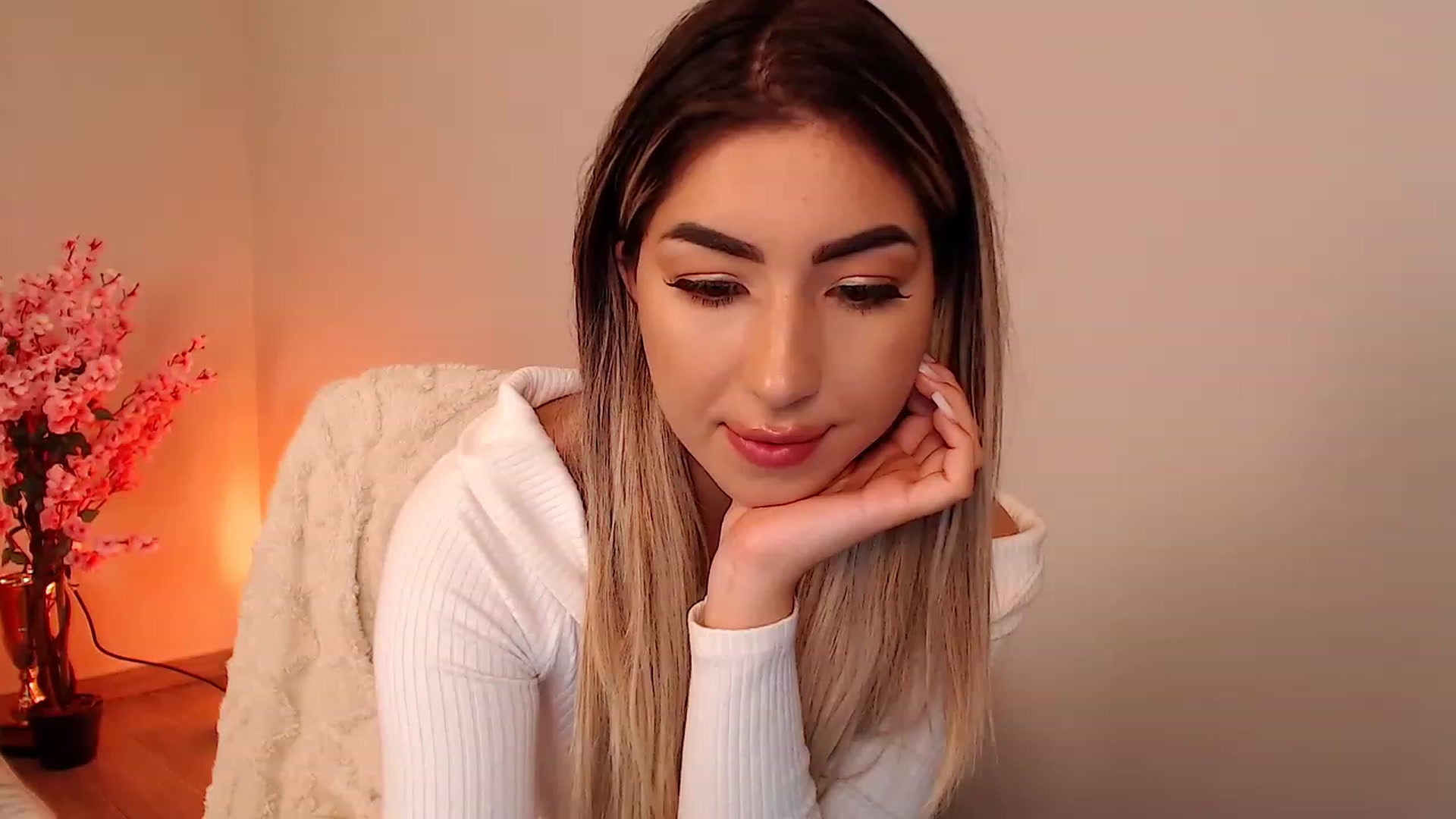 Gallery image thumbnail from SinfullKaty's myfreecams stream on, 10/12/2023, 18:50 image 18 of 20