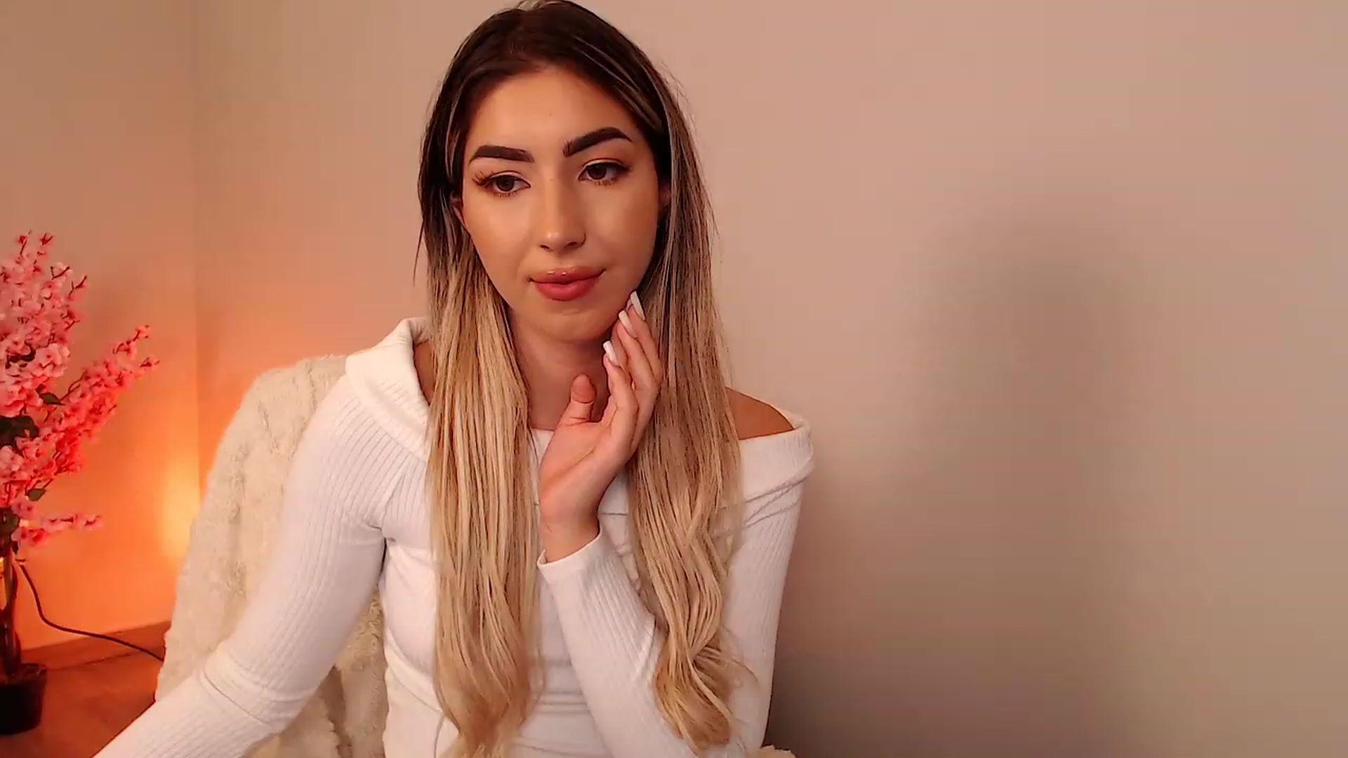 Gallery image thumbnail from SinfullKaty's myfreecams stream on, 10/12/2023, 18:50 image 13 of 20