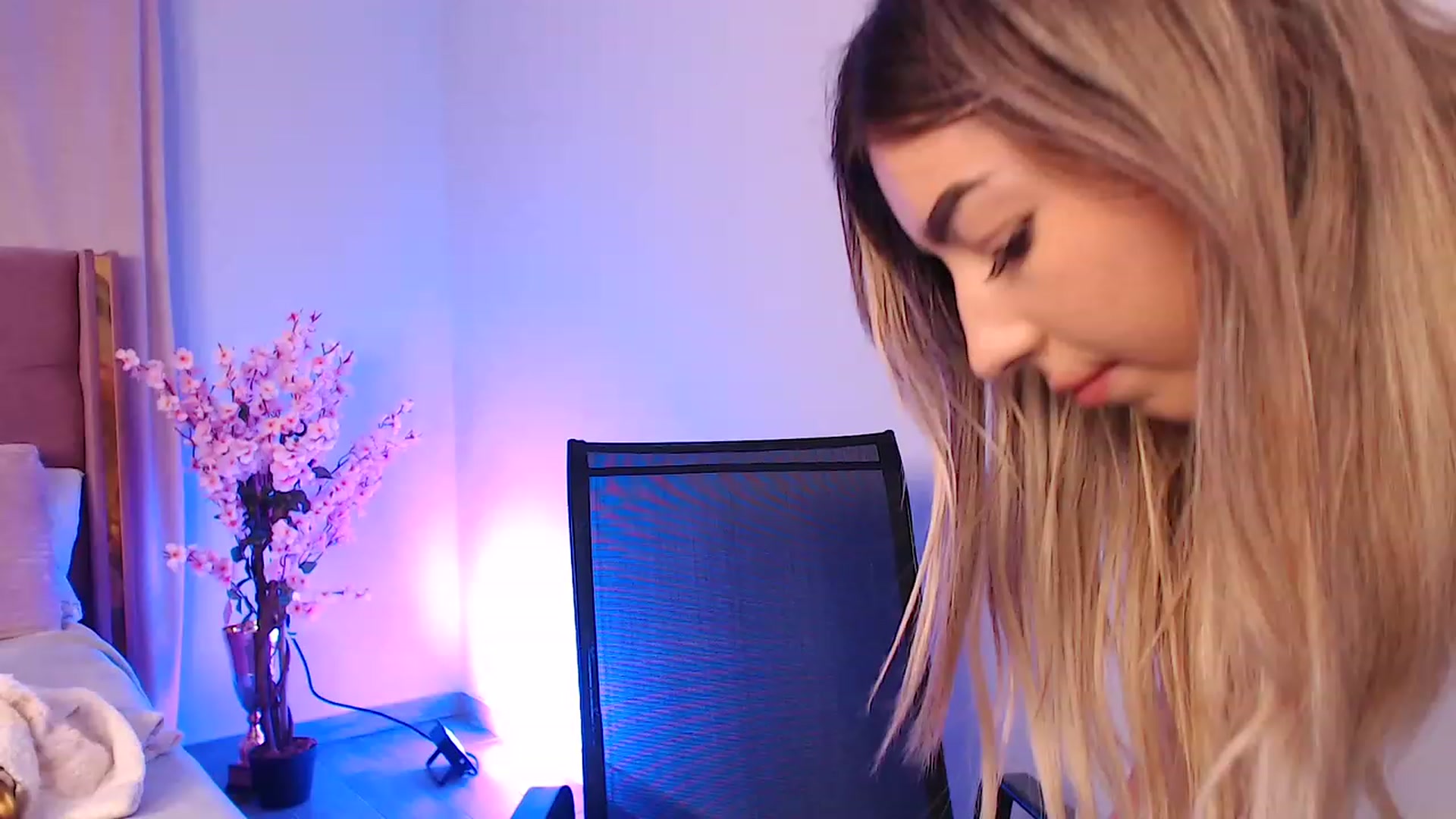 Gallery image thumbnail from SinfullKaty's myfreecams stream on, 10/16/2023, 15:39 image 11 of 20