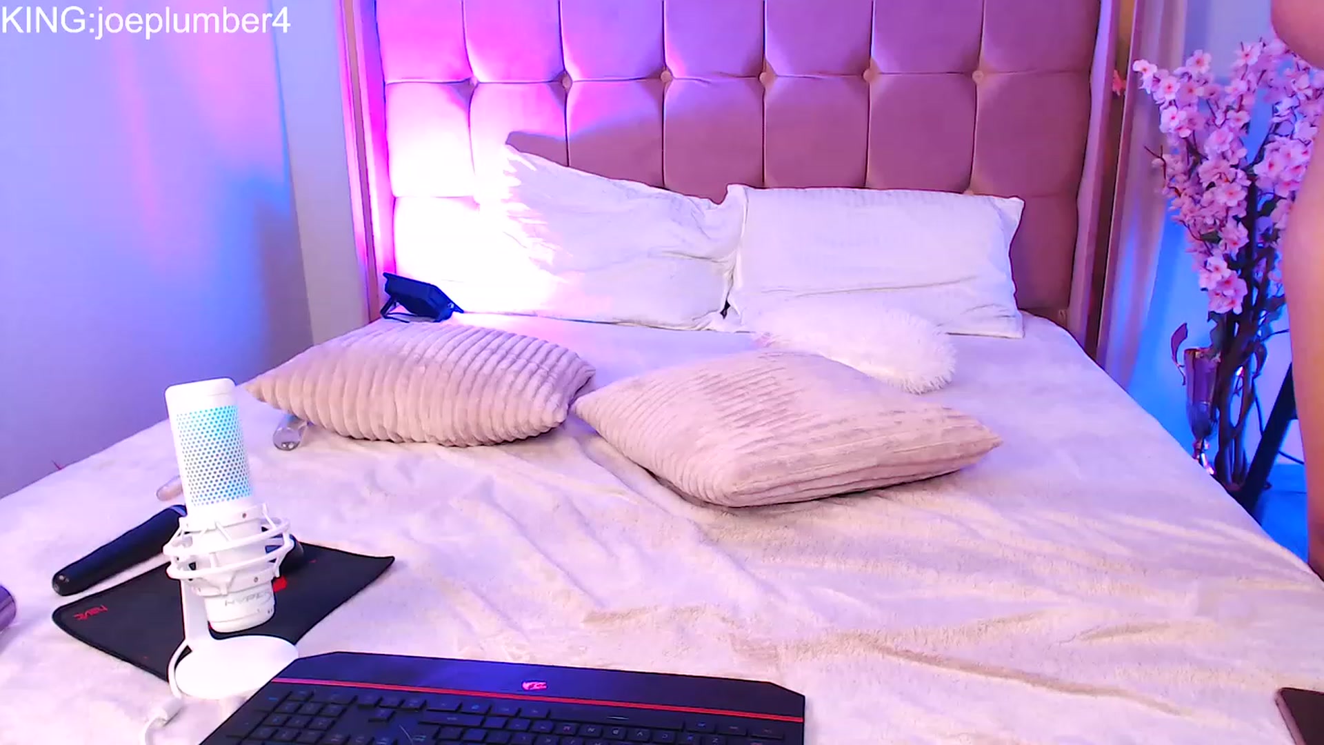 Gallery image thumbnail from SinfullKaty's myfreecams stream on, 10/19/2023, 08:23 image 8 of 20