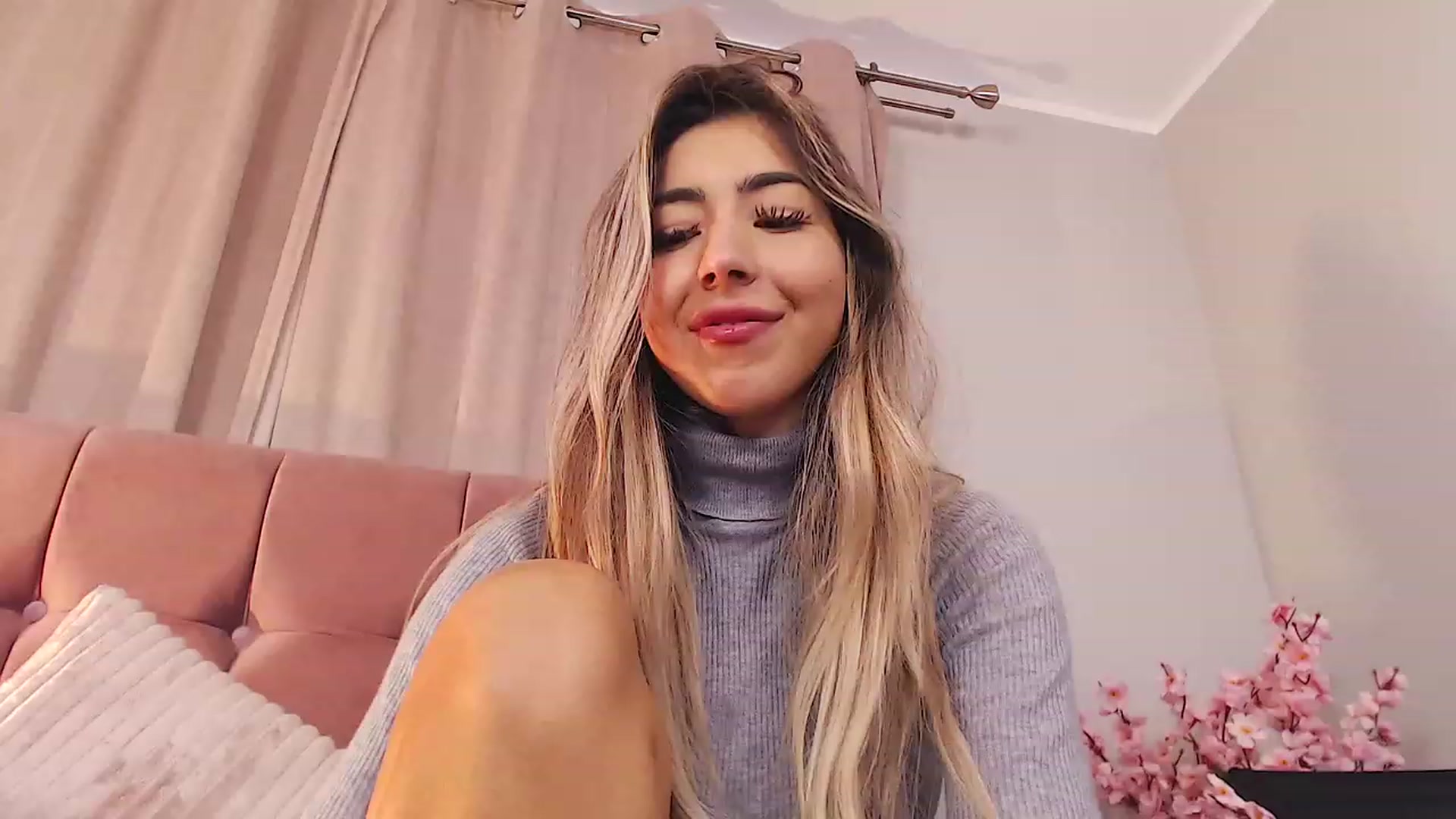 Gallery image thumbnail from SinfullKaty's myfreecams stream on, 10/21/2023, 08:09 image 1 of 20