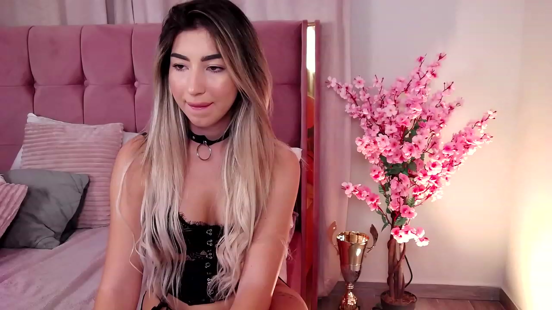 Gallery image thumbnail from SinfullKaty's myfreecams stream on, 10/24/2023, 09:35 image 20 of 20