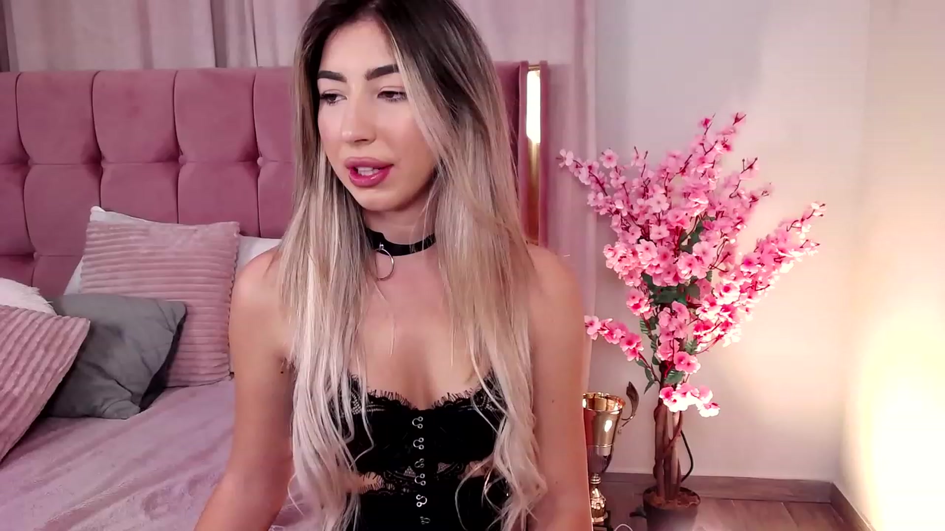 Gallery image thumbnail from SinfullKaty's myfreecams stream on, 10/24/2023, 09:35 image 18 of 20