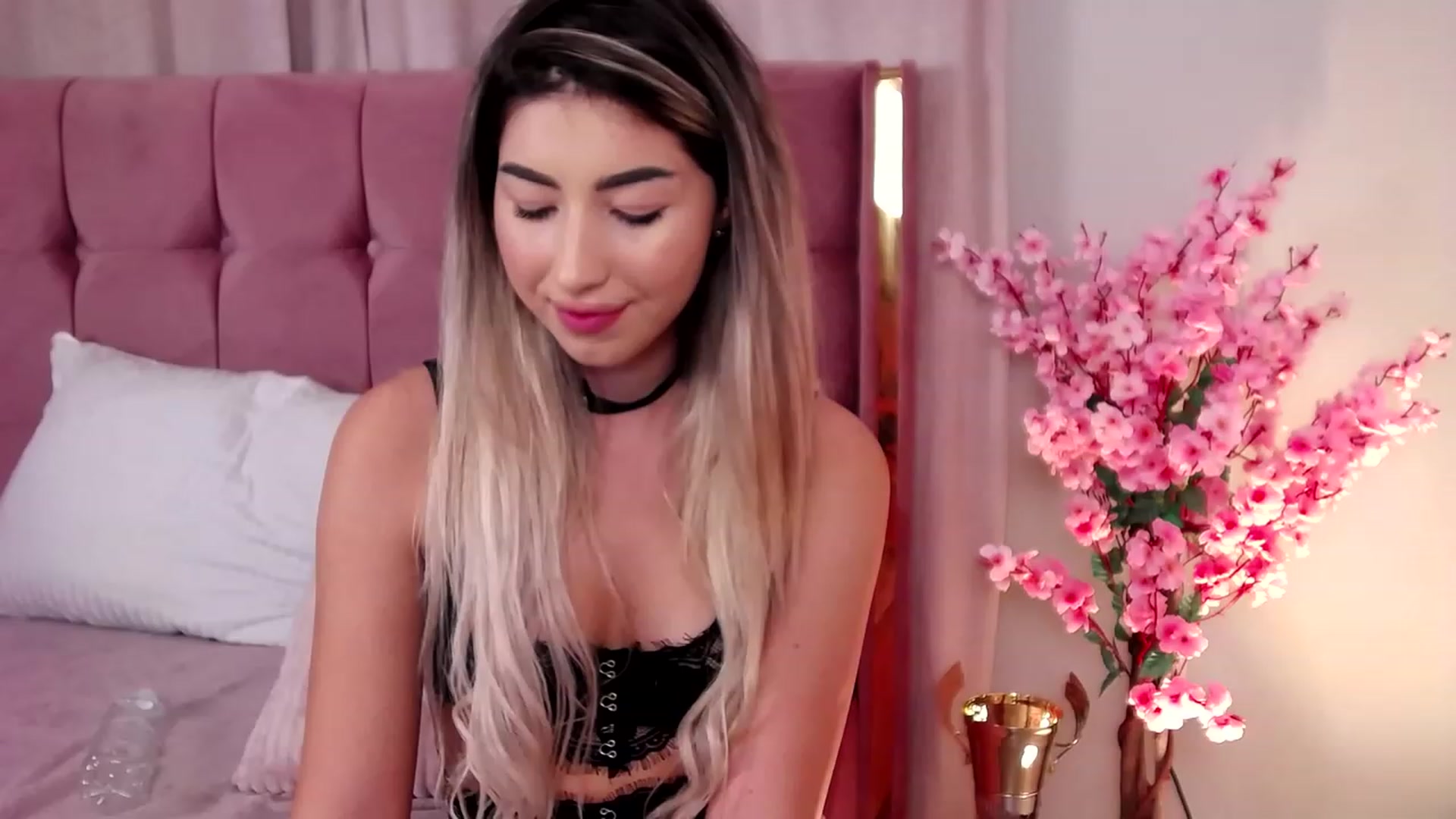 Gallery image thumbnail from SinfullKaty's myfreecams stream on, 10/24/2023, 11:09 image 16 of 20