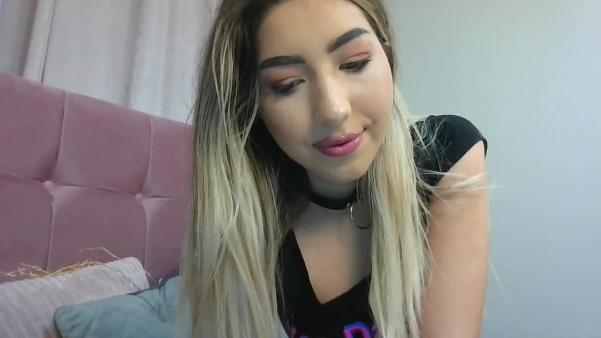 Gallery image thumbnail from SinfullKaty's myfreecams stream on, 10/25/2023, 11:24 image 15 of 20