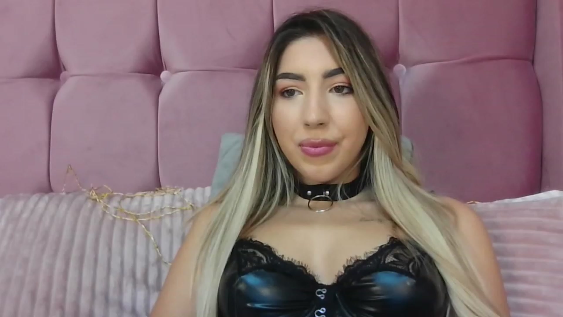 Gallery image thumbnail from SinfullKaty's myfreecams stream on, 10/25/2023, 12:17 image 16 of 20