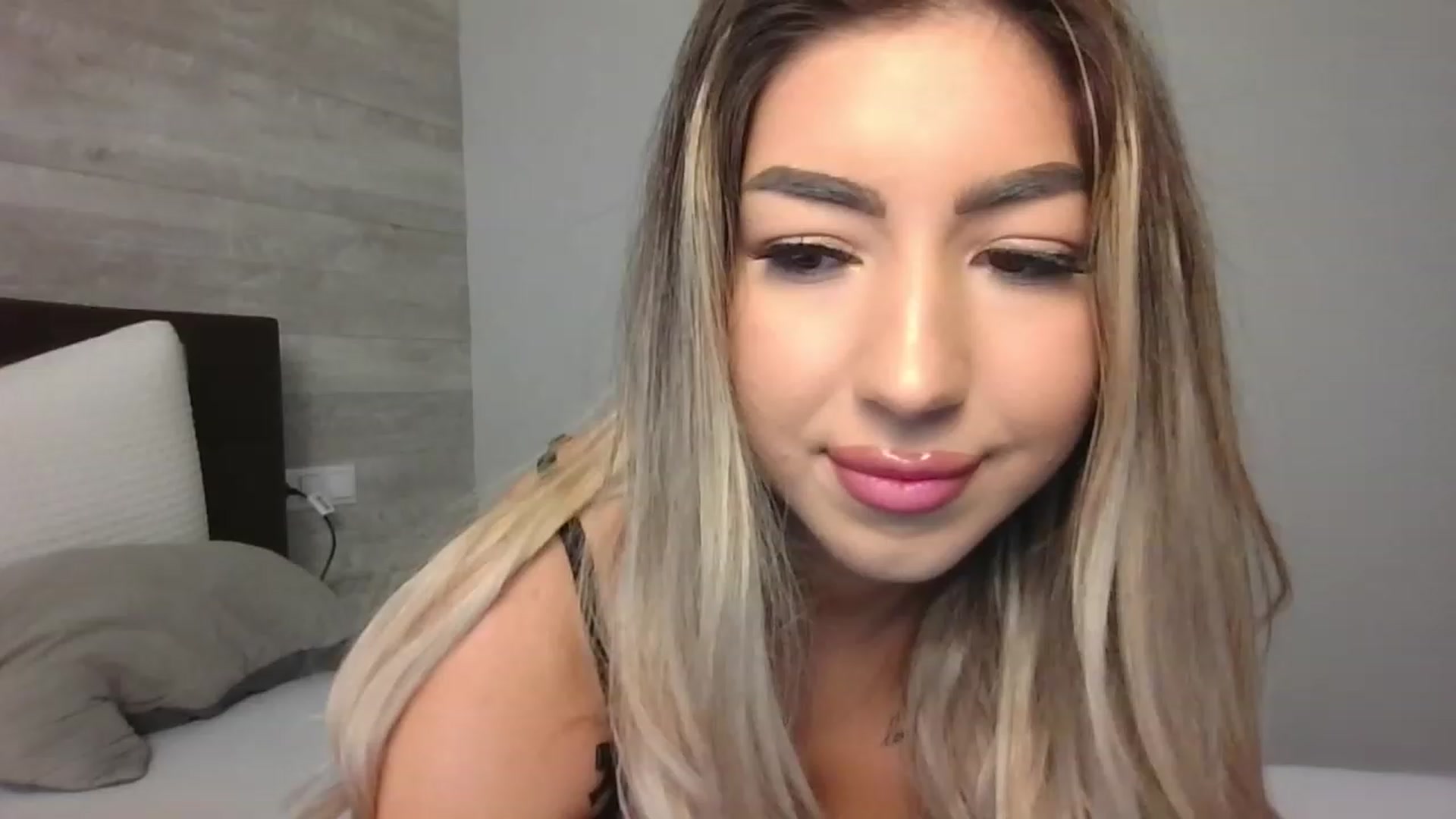 Gallery image thumbnail from SinfullKaty's myfreecams stream on, 10/30/2023, 11:02 image 14 of 20