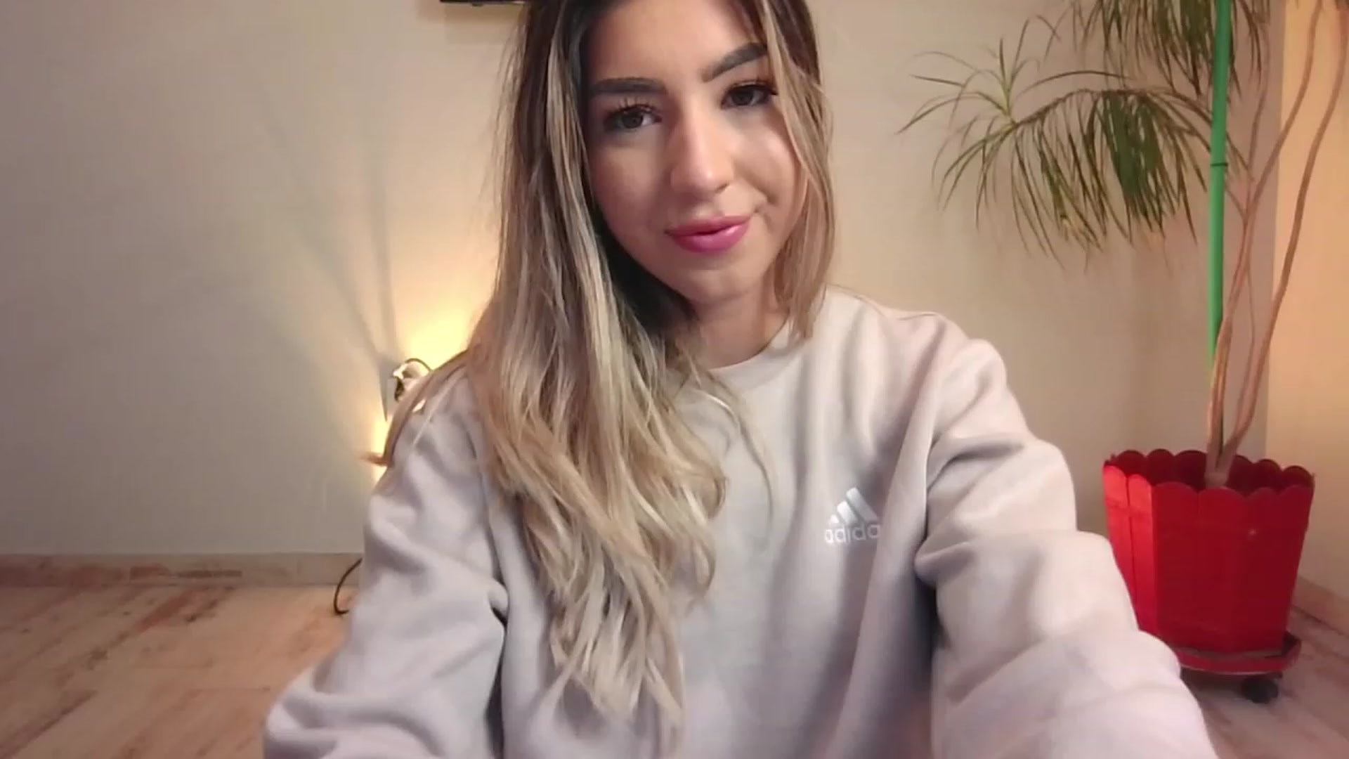 Gallery image thumbnail from SinfullKaty's myfreecams stream on, 10/30/2023, 16:28 image 20 of 20