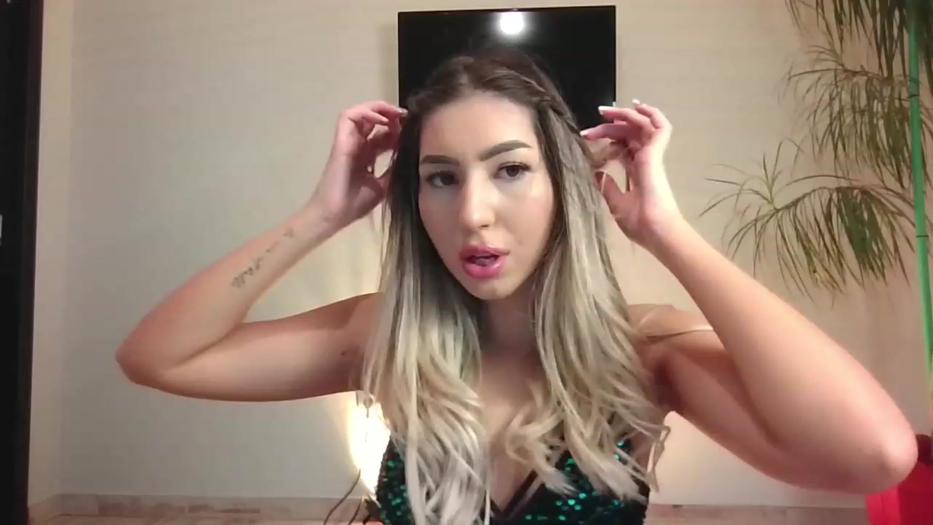 Gallery image thumbnail from SinfullKaty's myfreecams stream on, 10/30/2023, 17:55 image 18 of 20