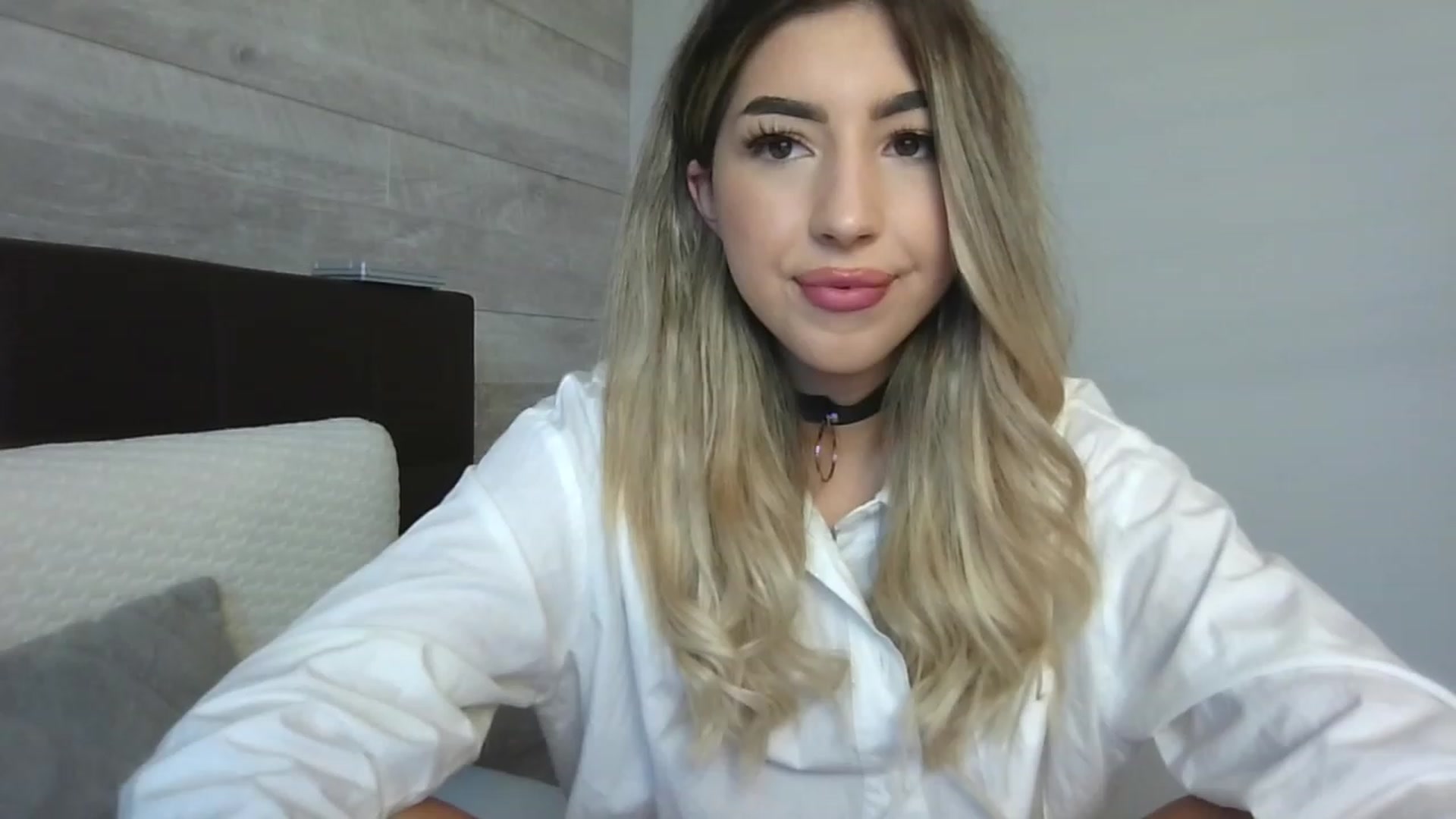 Gallery image thumbnail from SinfullKaty's myfreecams stream on, 10/31/2023, 11:41 image 14 of 20