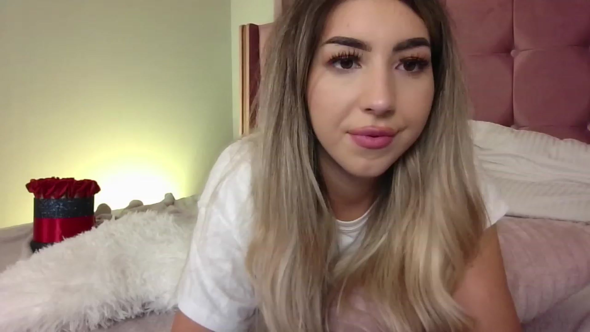 Gallery image thumbnail from SinfullKaty's myfreecams stream on, 11/03/2023, 23:03 image 4 of 20