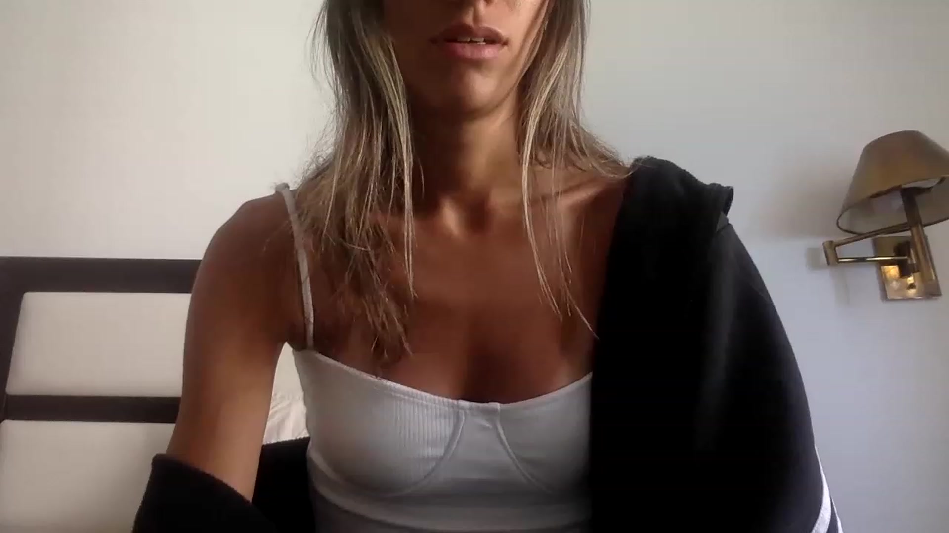 Gallery image thumbnail from Sinfuly_Sweet's myfreecams stream on, 01/16/2023, 19:25 image 15 of 20