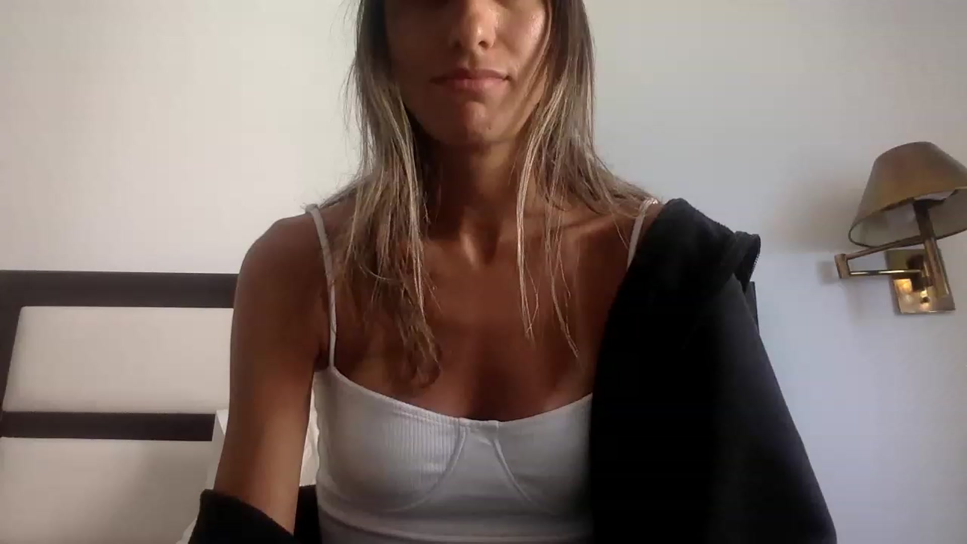 Gallery image thumbnail from Sinfuly_Sweet's myfreecams stream on, 01/16/2023, 19:25 image 16 of 20