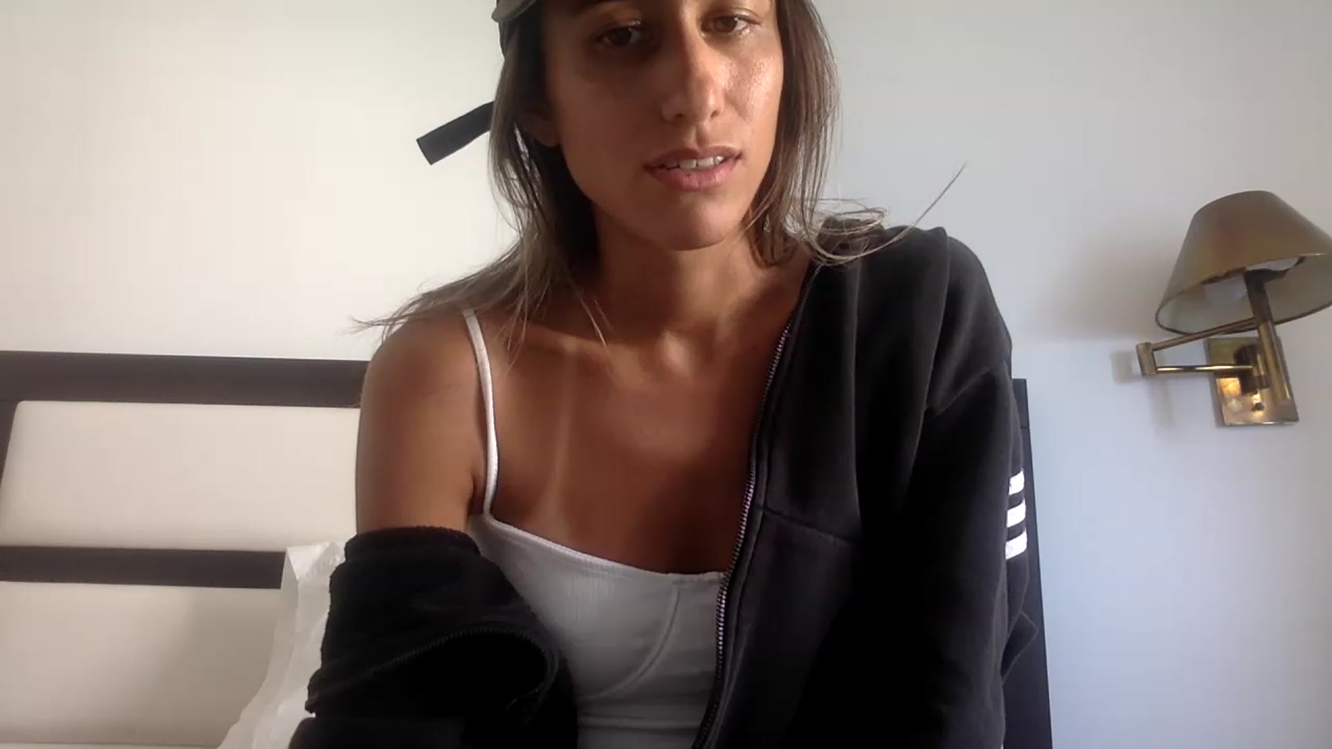 Gallery image thumbnail from Sinfuly_Sweet's myfreecams stream on, 01/16/2023, 20:56 image 8 of 20