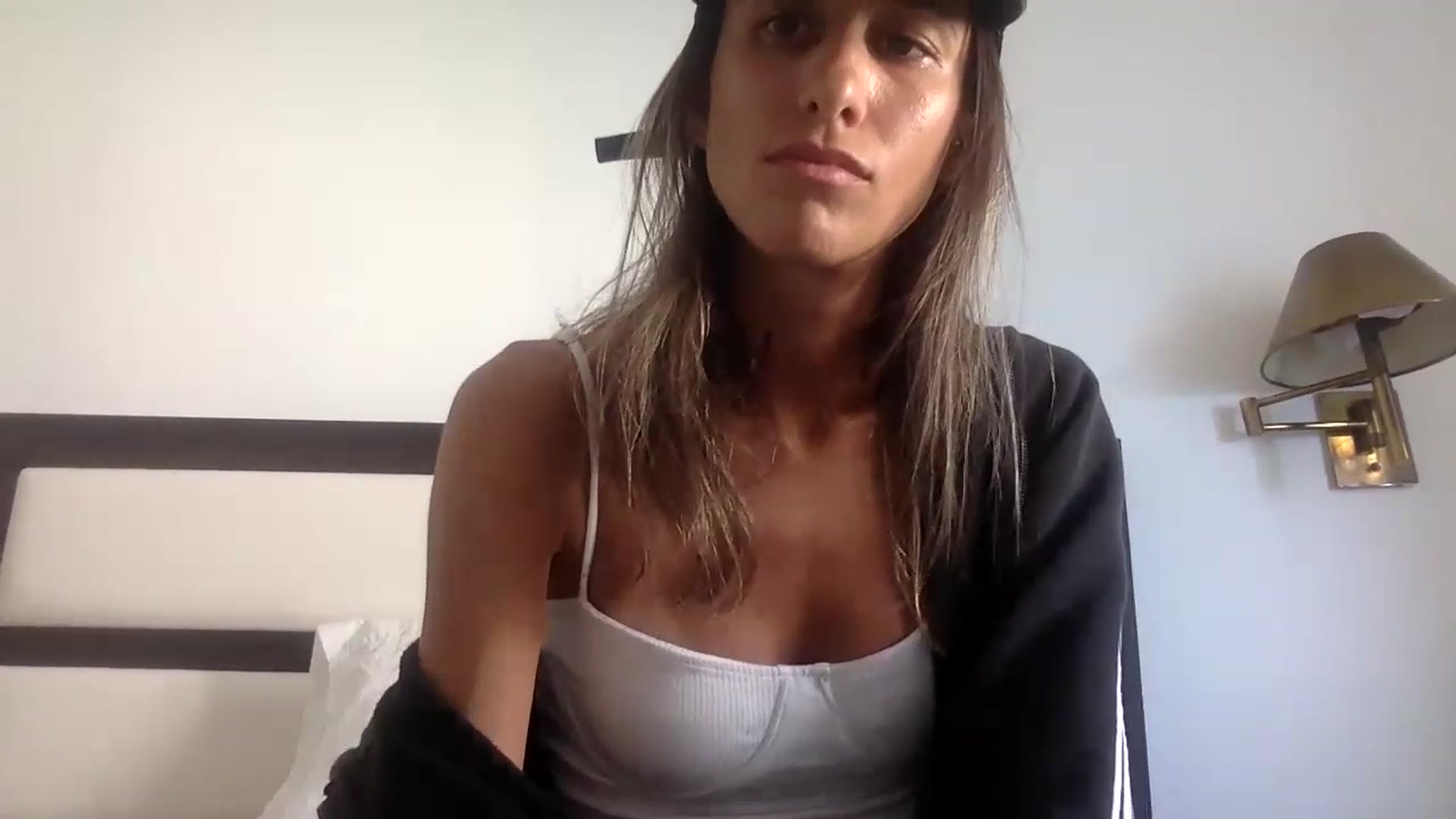 Gallery image thumbnail from Sinfuly_Sweet's myfreecams stream on, 01/16/2023, 20:56 image 14 of 20