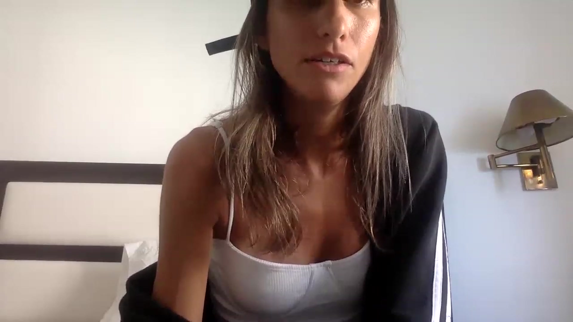 Gallery image thumbnail from Sinfuly_Sweet's myfreecams stream on, 01/16/2023, 20:56 image 15 of 20