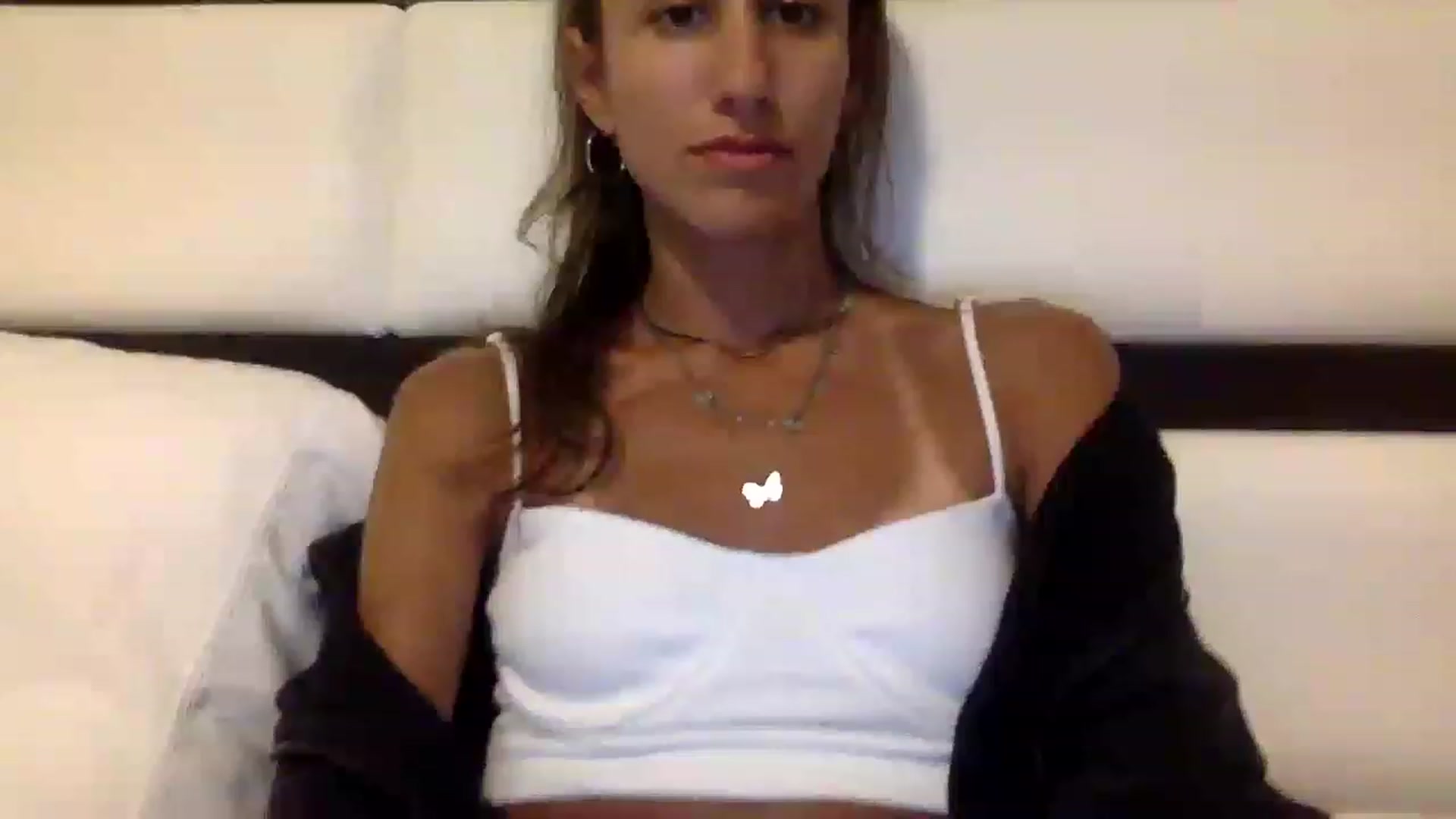 Gallery image thumbnail from Sinfuly_Sweet's myfreecams stream on, 01/17/2023, 01:00 image 15 of 20