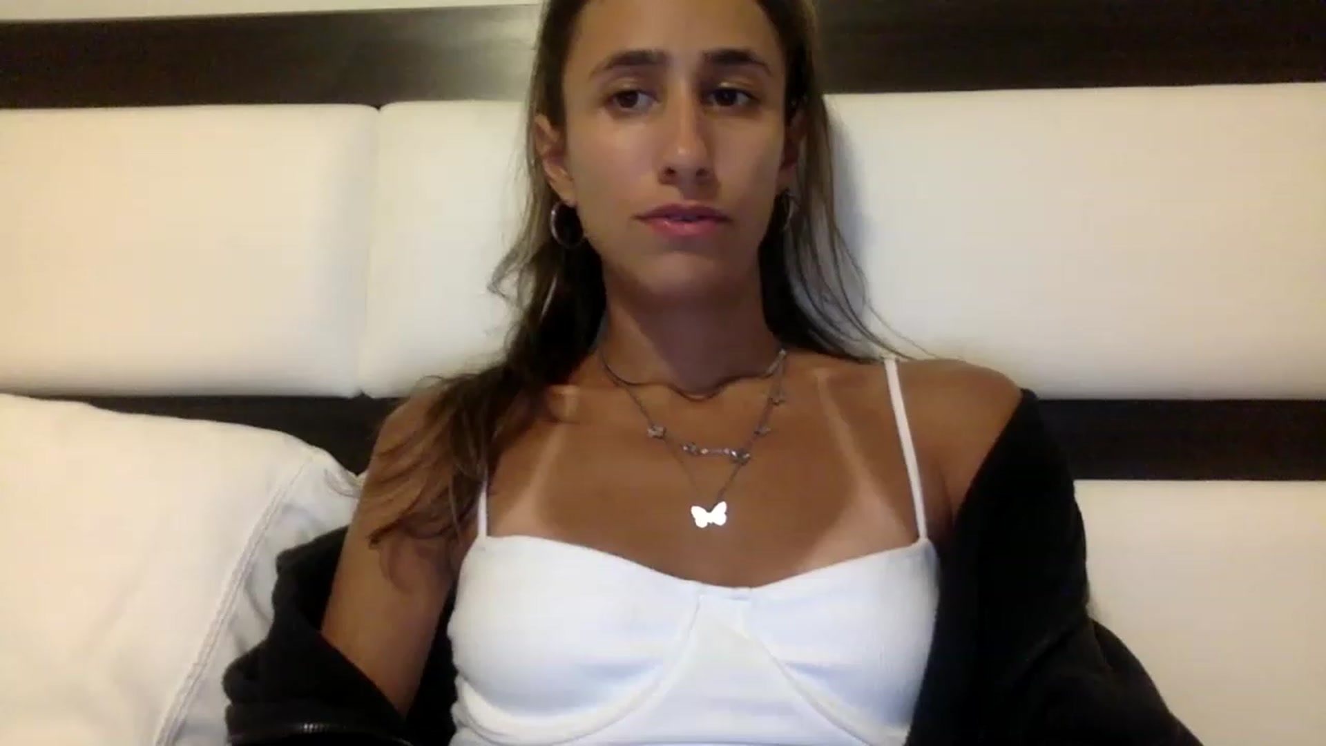 Gallery image thumbnail from Sinfuly_Sweet's myfreecams stream on, 01/17/2023, 01:00 image 1 of 20