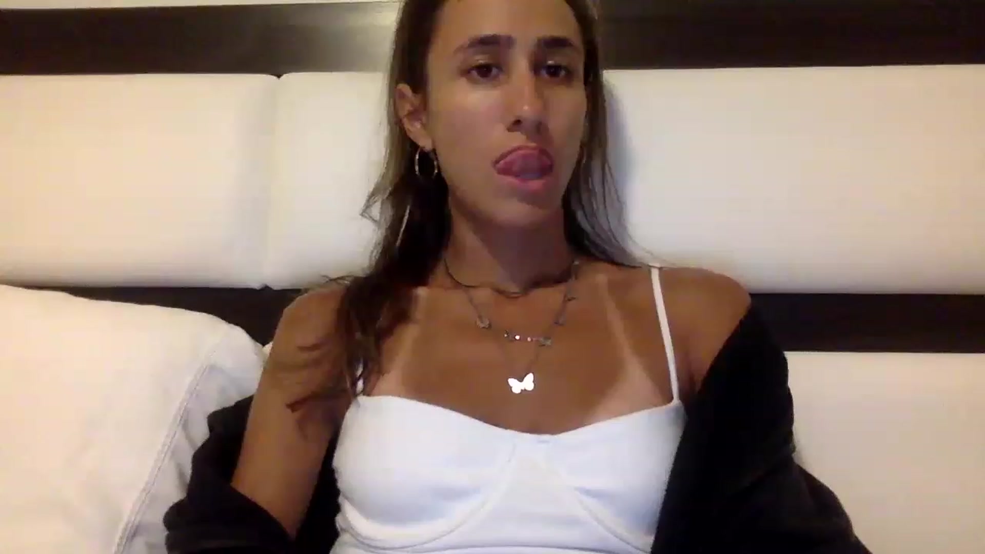 Gallery image thumbnail from Sinfuly_Sweet's myfreecams stream on, 01/17/2023, 01:00 image 3 of 20