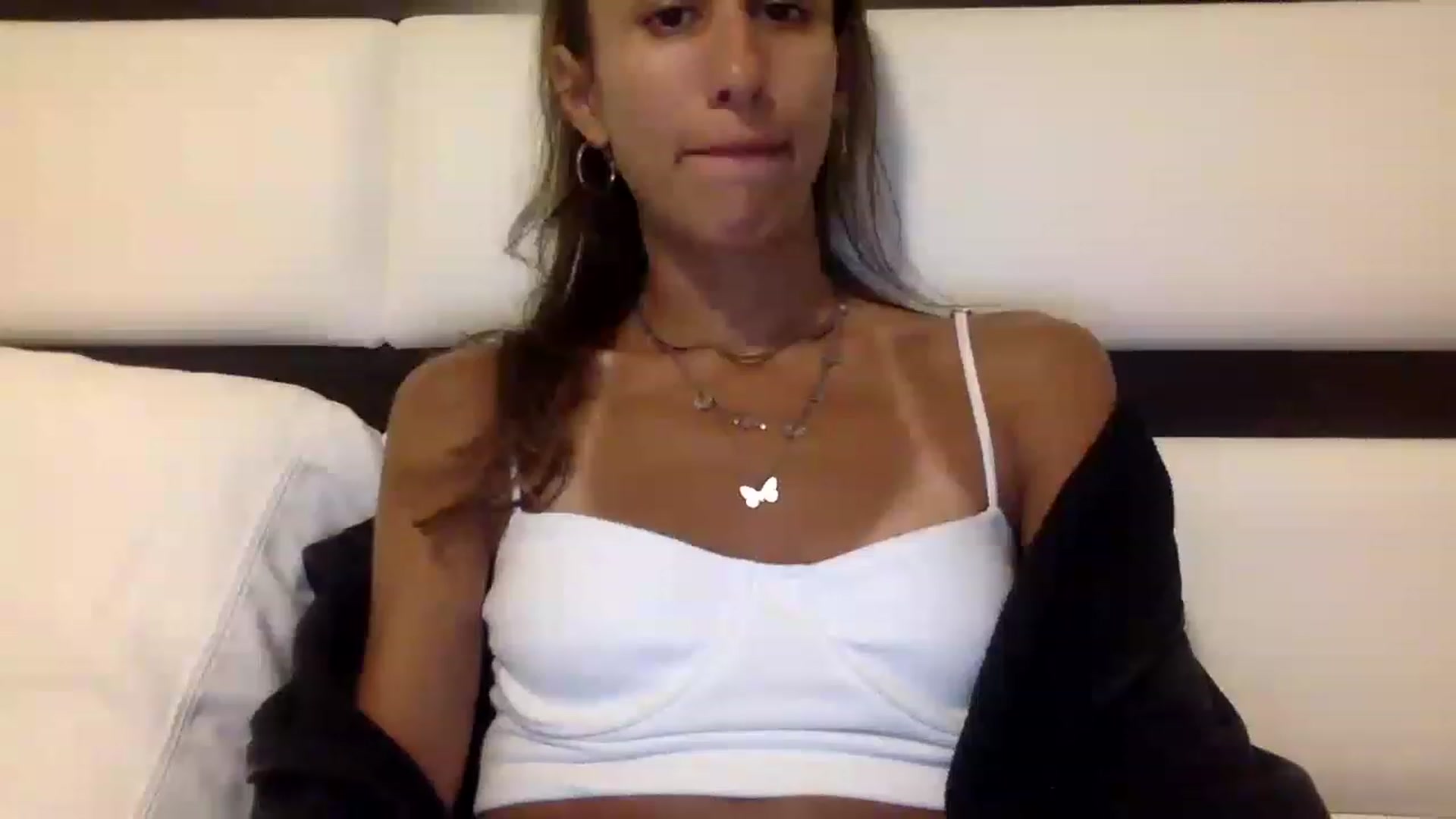 Gallery image thumbnail from Sinfuly_Sweet's myfreecams stream on, 01/17/2023, 01:00 image 7 of 20