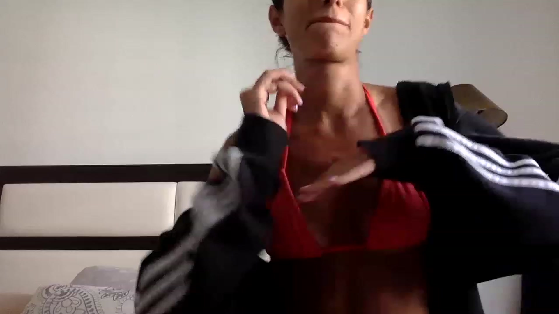 Gallery image thumbnail from Sinfuly_Sweet's myfreecams stream on, 01/18/2023, 20:33 image 9 of 20